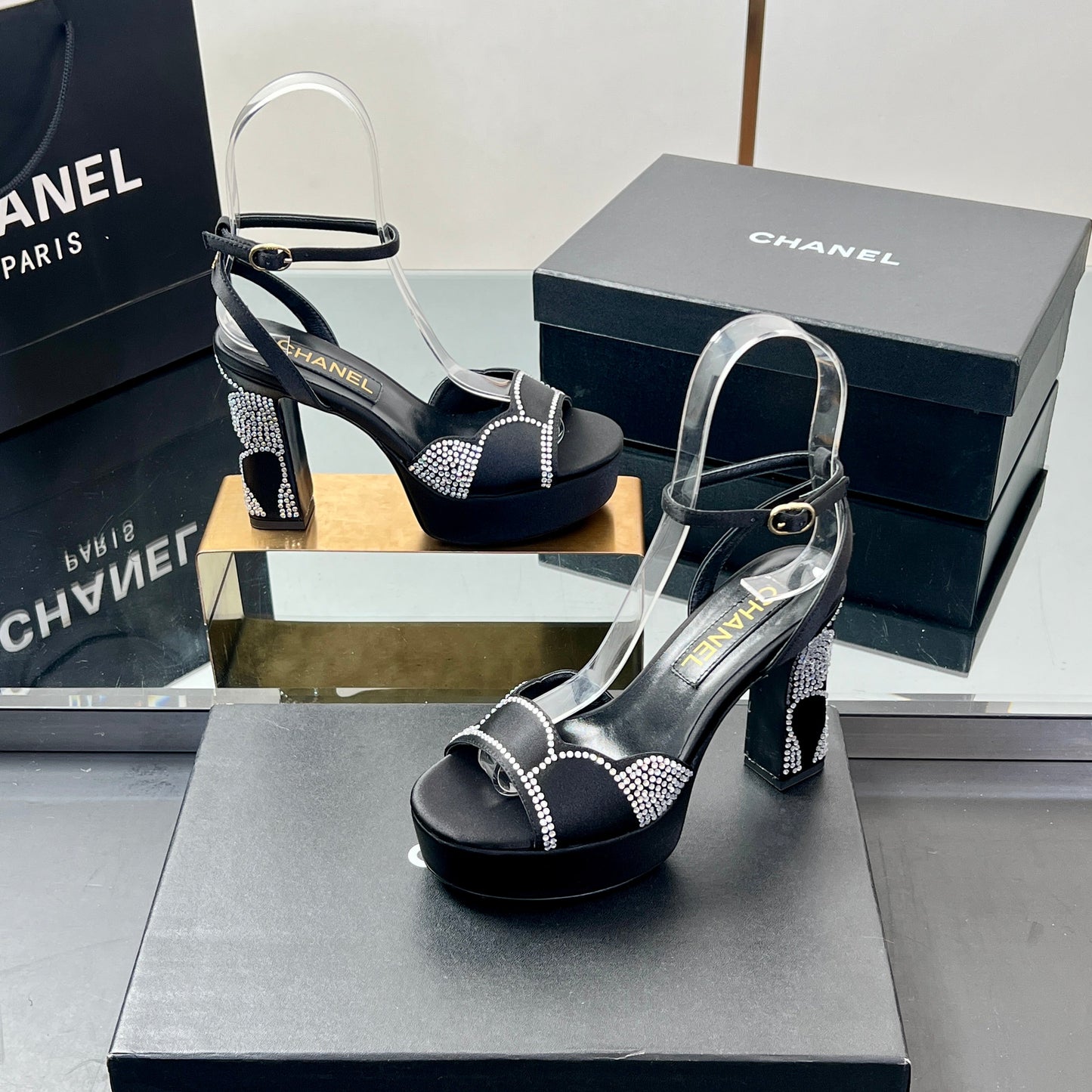 HIGH HEELS SANDAL 90 MM IN BLACK CALFSKIN AND STONE - 35