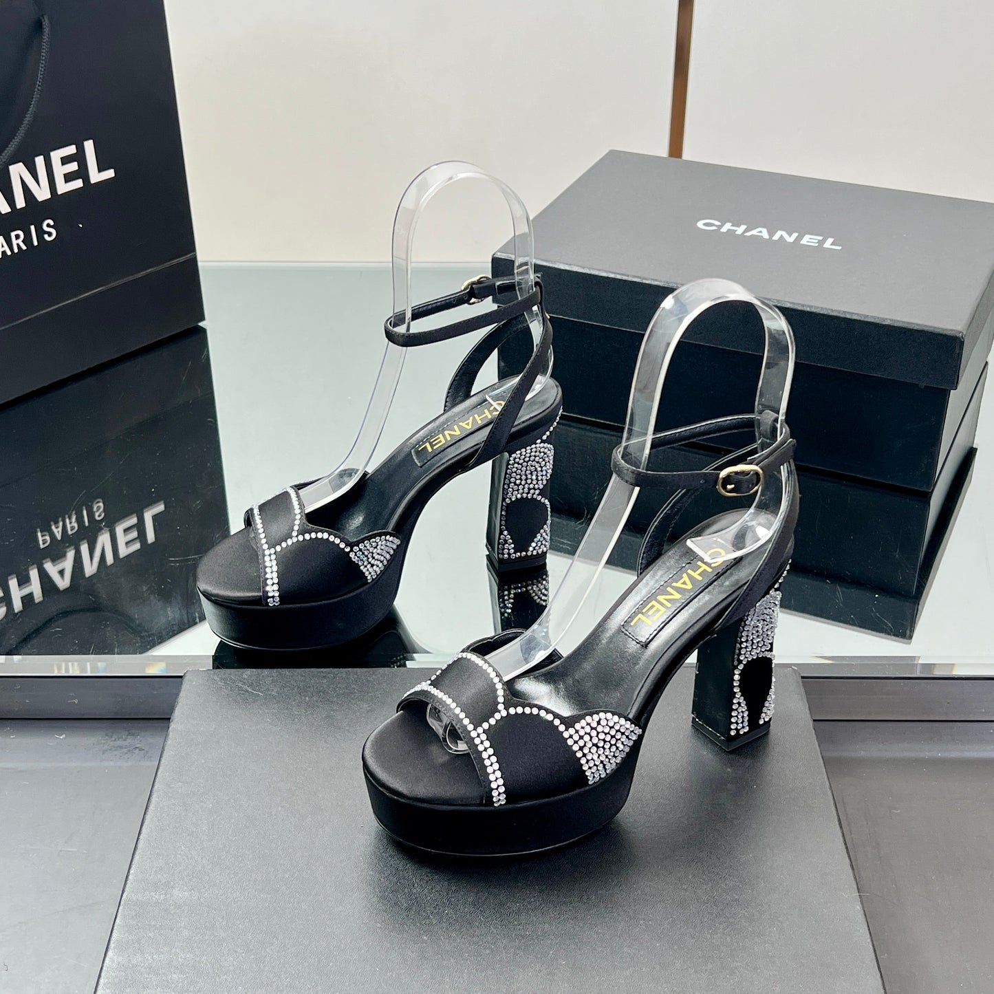 HIGH HEELS SANDAL 90 MM IN BLACK CALFSKIN AND STONE - 35