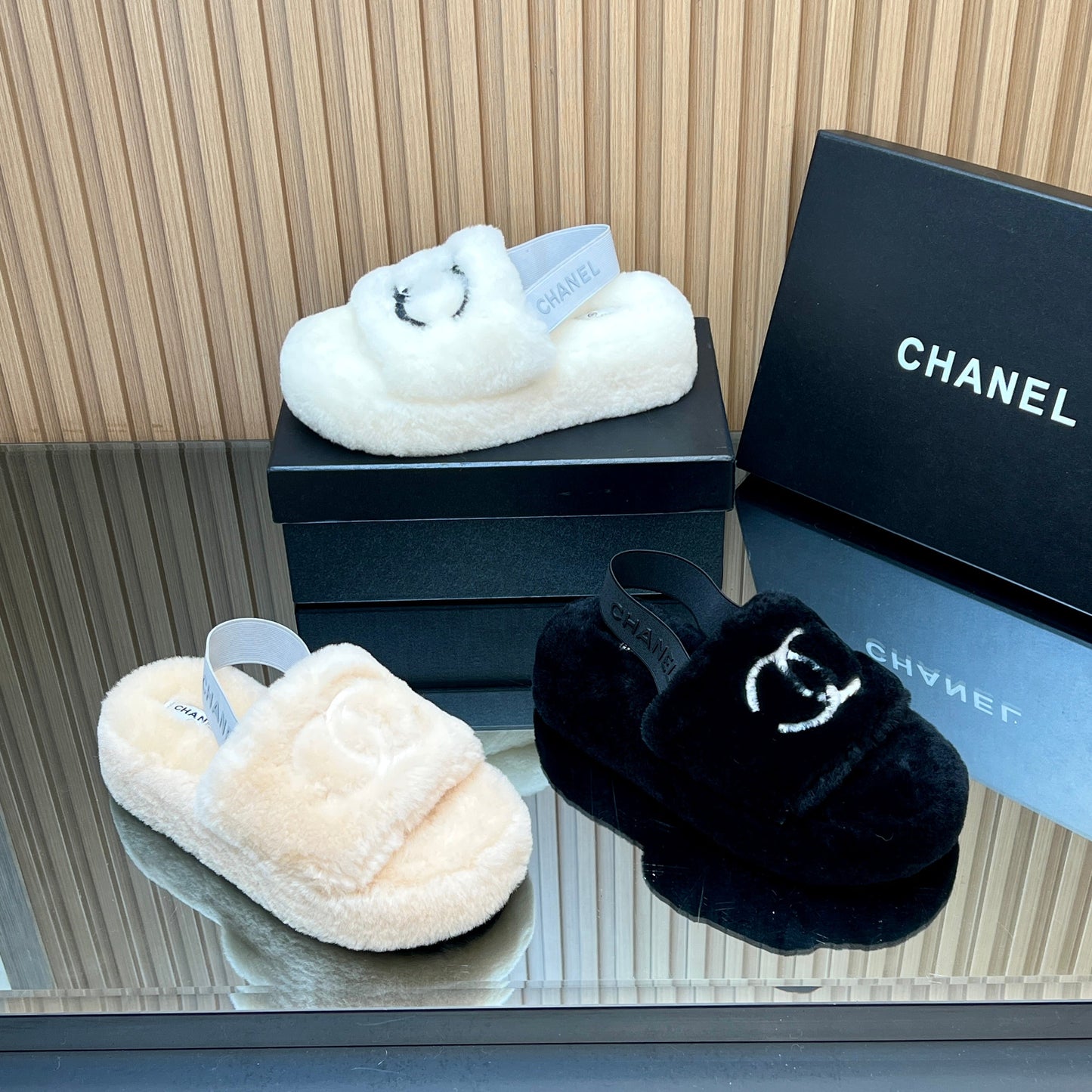 CHANEL 25S THICK-SOLED FURRY SLIPPERS WITH ELASTIC STRAPS IN BEIGE FUR - 35