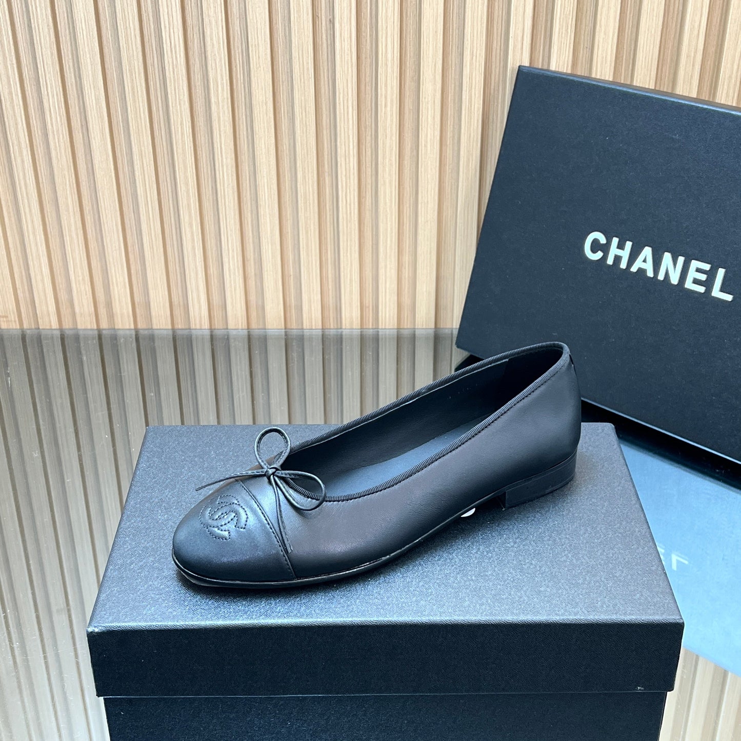 CHANEL 25S BALLET FLATS 20MM IN BLACK CALFSKIN WITH BOW - 35