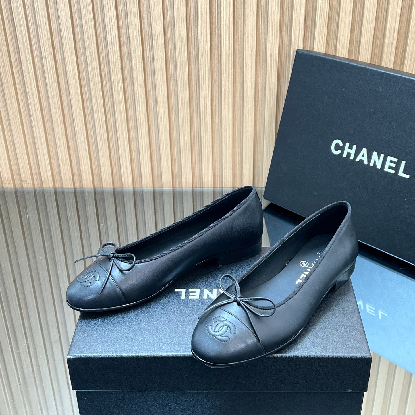 CHANEL 25S BALLET FLATS 20MM IN BLACK CALFSKIN WITH BOW - 35