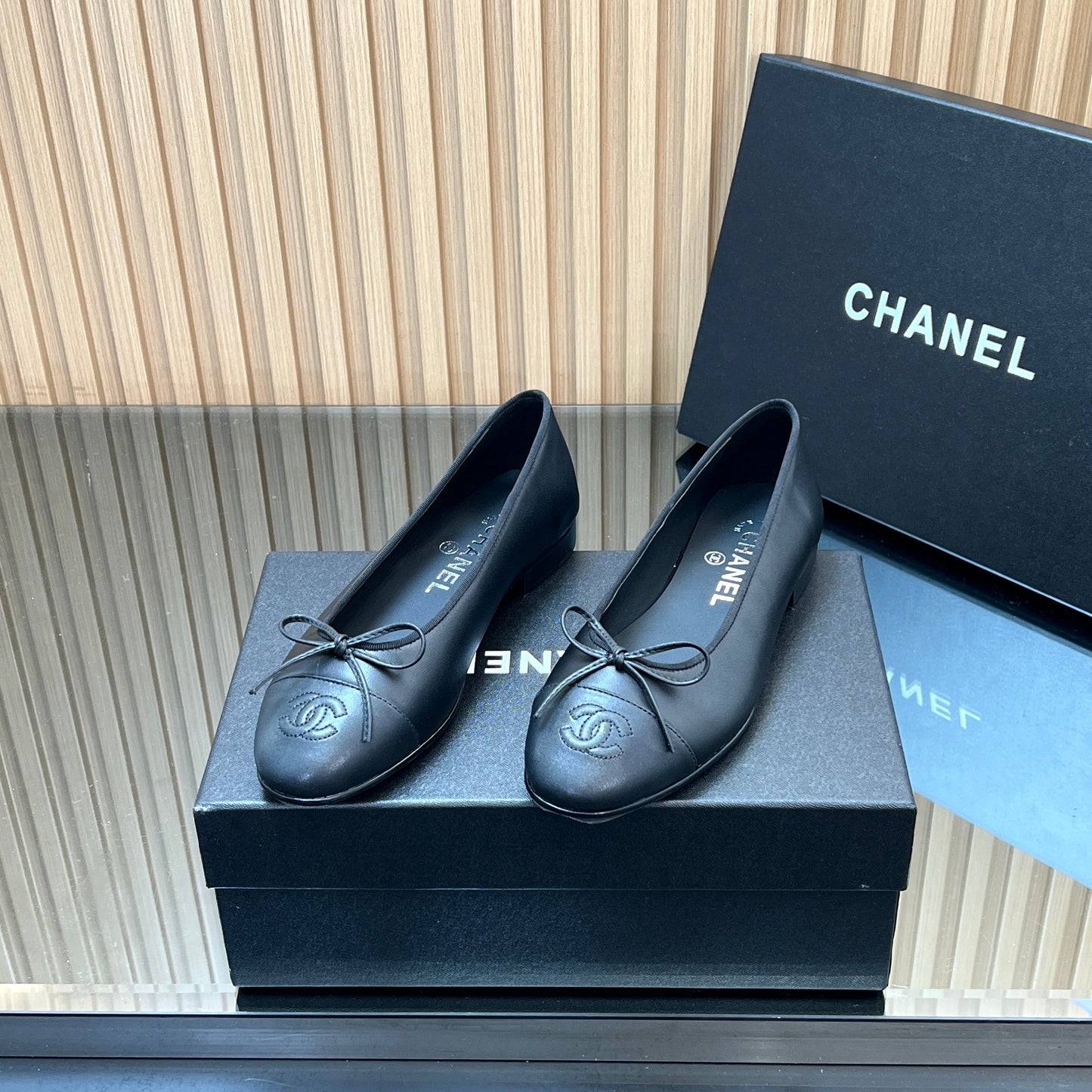 CHANEL 25S BALLET FLATS 20MM IN BLACK CALFSKIN WITH BOW - 35