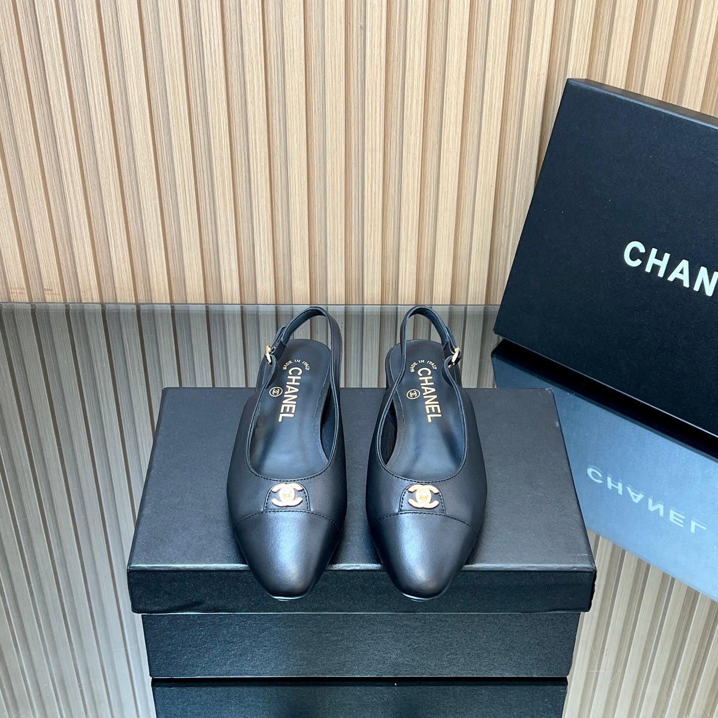CHANEL 25S SLINGBACK FLATS IN BLACK CALFSKIN GOLD HARDWRE - 35