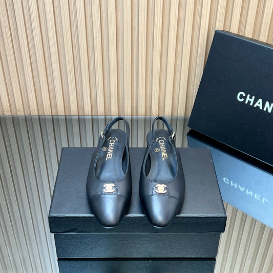 CHANEL 25S БАЛЕТКИ-СЛІНГБЕКИ З ЧОРНОЇ ТЕЛЯЧОЇ ШКІРИ З ЗОЛОТОЮ ФУРНІТУРОЮ - 35