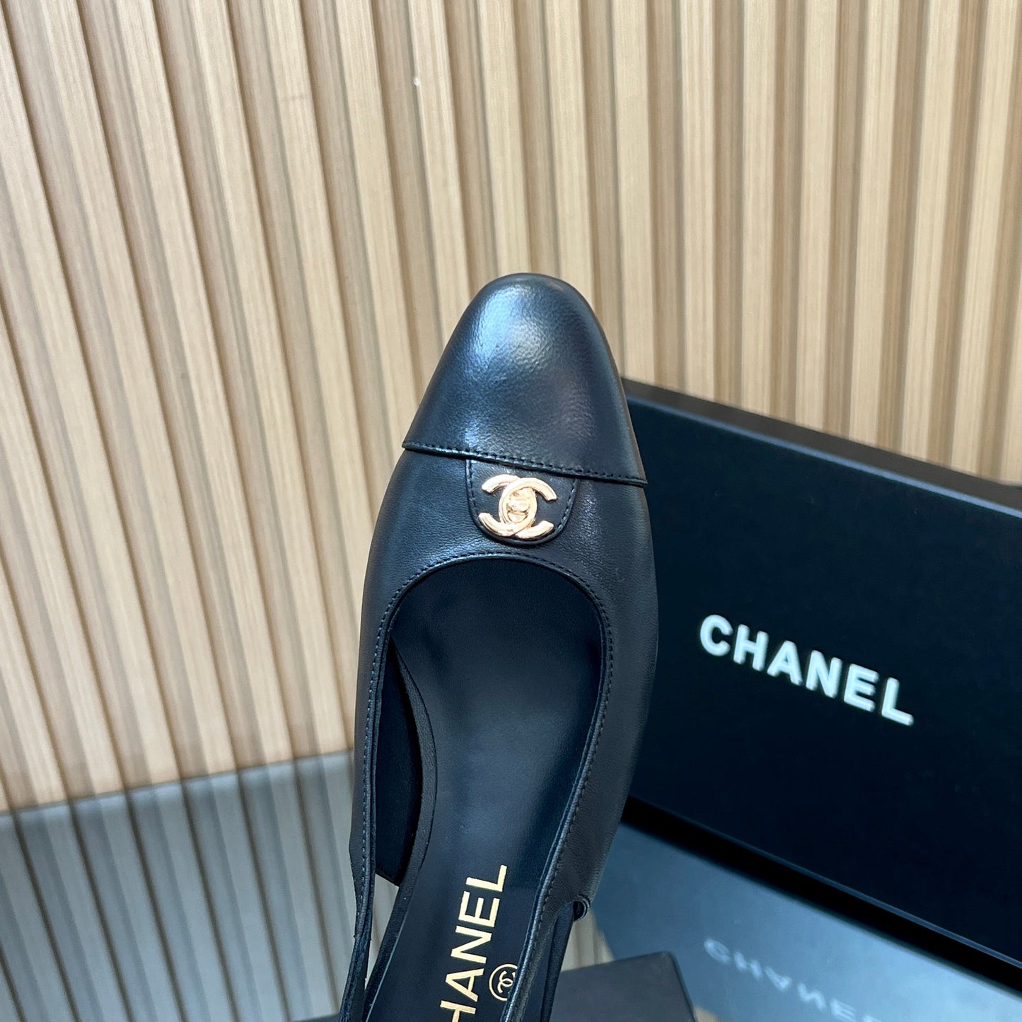 CHANEL 25S SLINGBACK SHOE 45MM IN BLACK CALFSKIN GOLD HARDWRE - 35