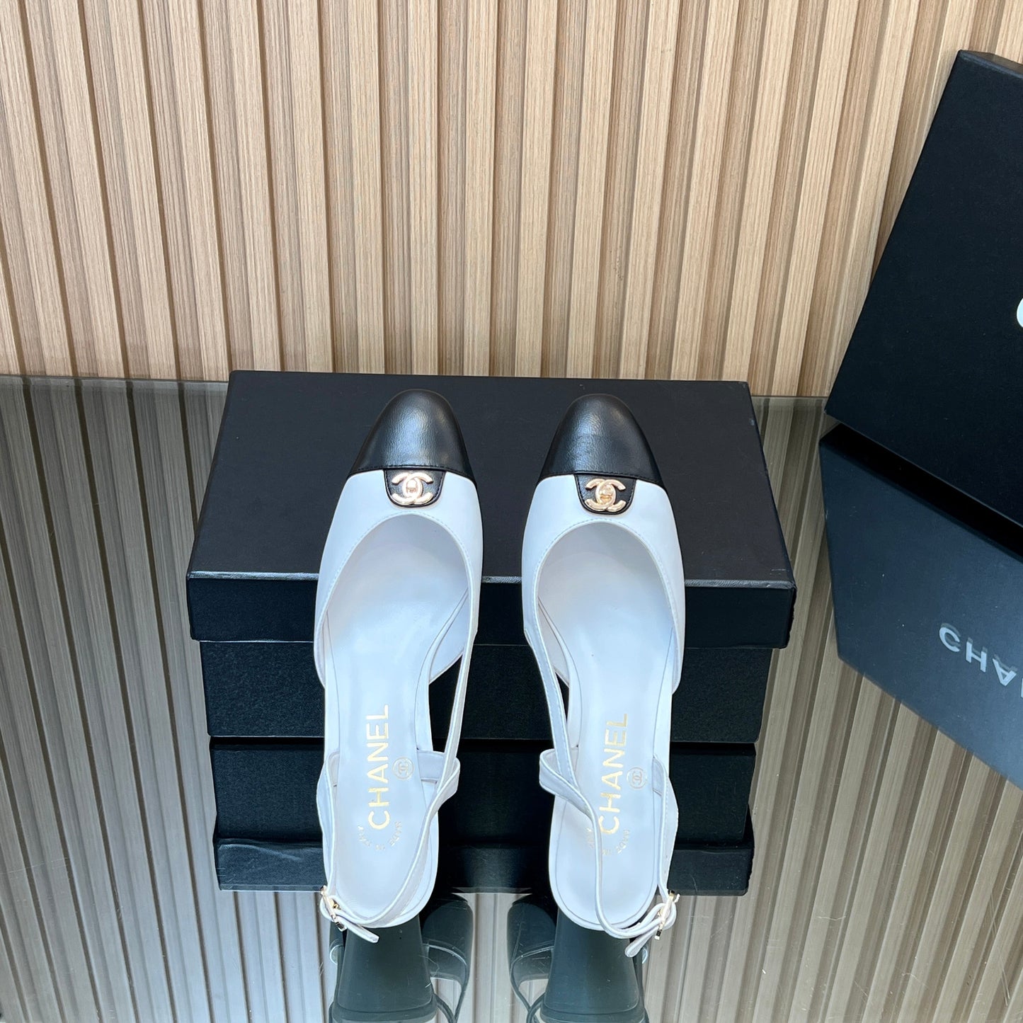 CHANEL 25S SLINGBACK SHOE LOGO 65MM IN WHITE CALFSKIN GOLD HARDWRE - 35