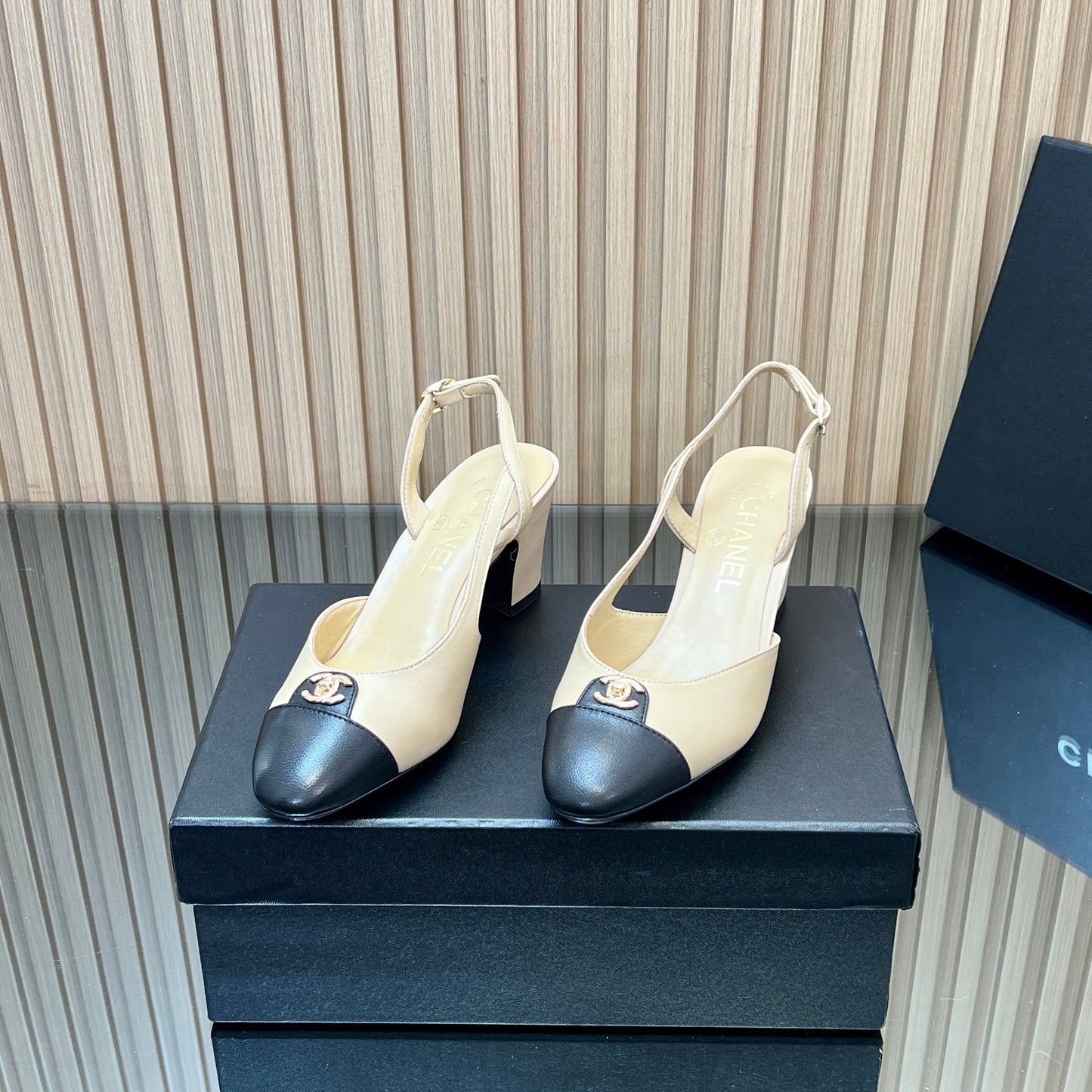 CHANEL 25S SLINGBACK SHOE LOGO 65MM IN BEIGE CALFSKIN GOLD HARDWRE - 35