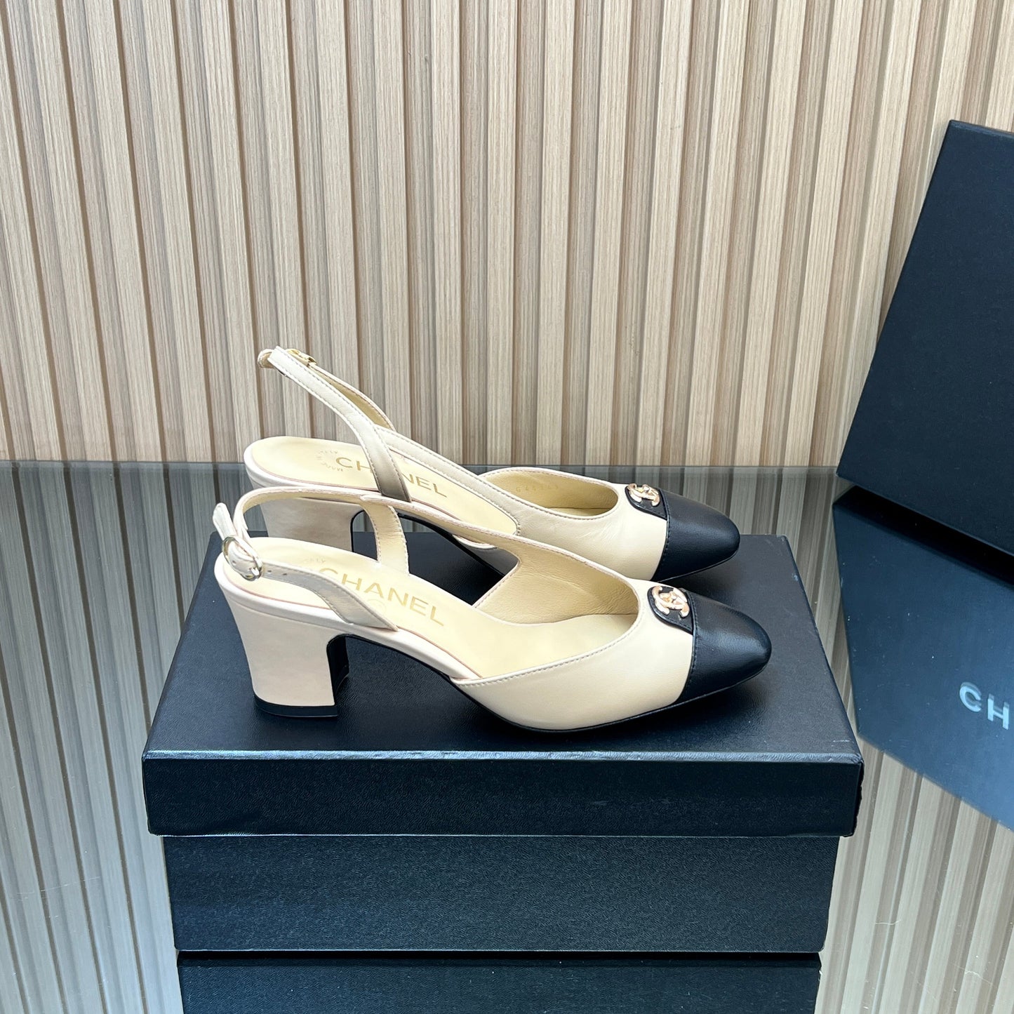 CHANEL 25S SLINGBACK SHOE LOGO 65MM IN BEIGE CALFSKIN GOLD HARDWRE - 35
