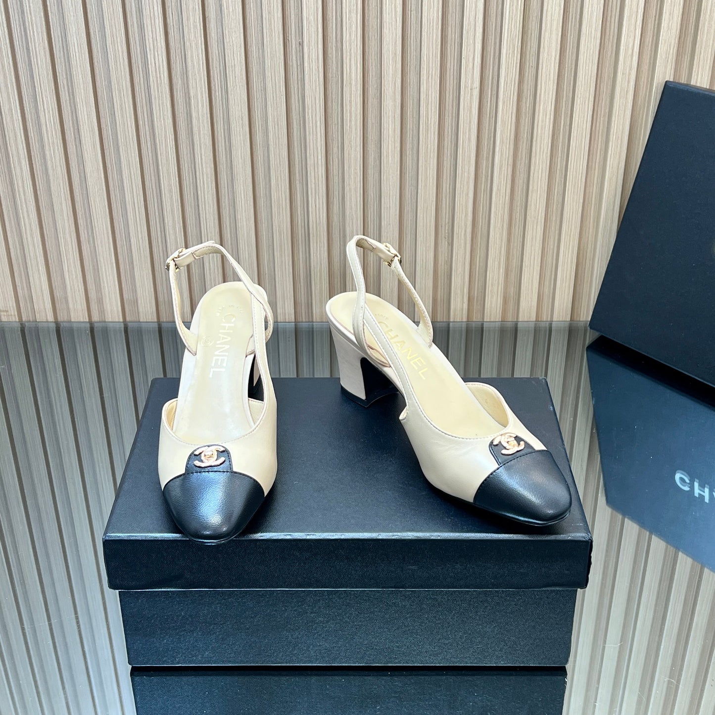 CHANEL 25S SLINGBACK SHOE LOGO 65MM IN BEIGE CALFSKIN GOLD HARDWRE - 35