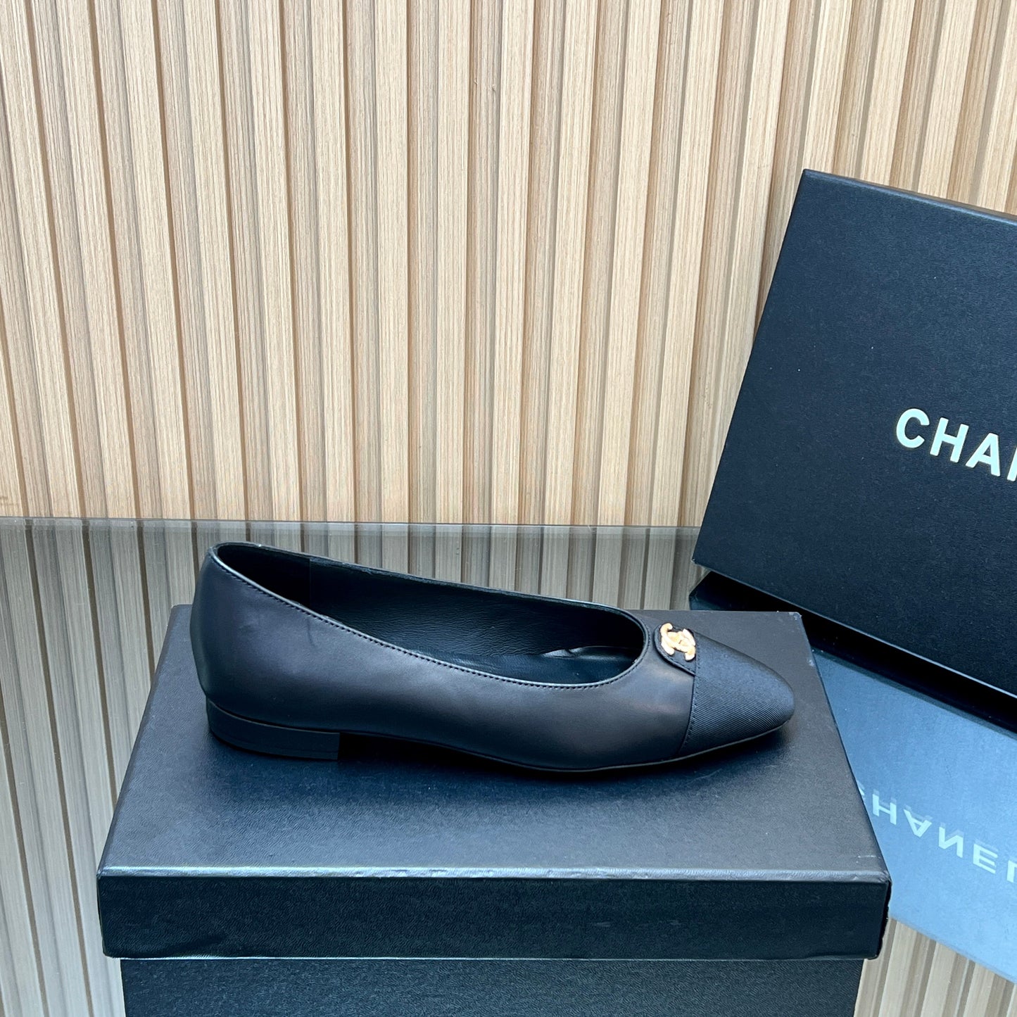 CHANEL 25S BALLET FLATS LOGO IN BLACK CALFSKIN AND CANVAS GOLD HARDWRE - 35