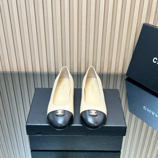 БАЛЕТКИ CHANEL 25S БЕЖЕВОГО І ЧОРНОГО КОЛЬОРУ З ОВЧИНОЇ ШКІРИ, ЗОЛОТА ФУРНІТУРА - 35