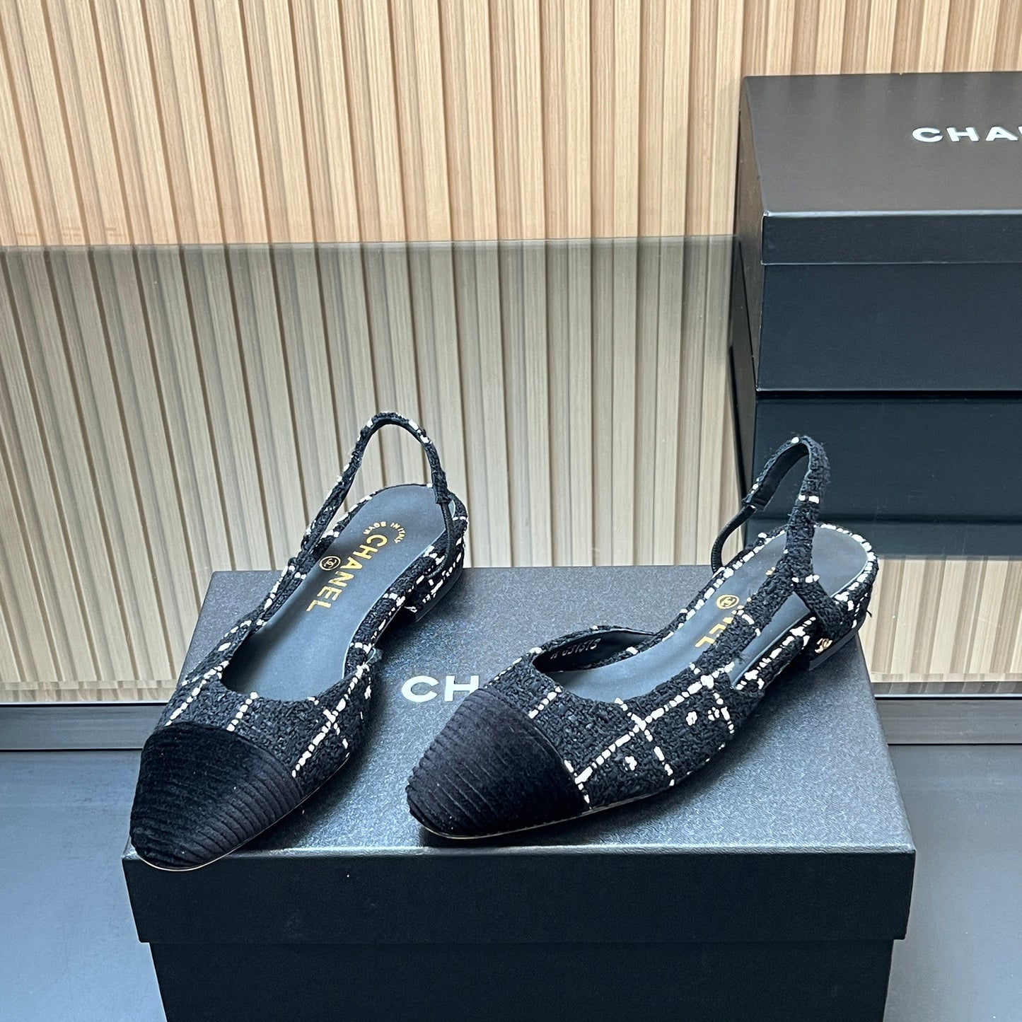 CHANEL 25S SLINGBACK FLATS SHOES IN BLACK TWEED - 35
