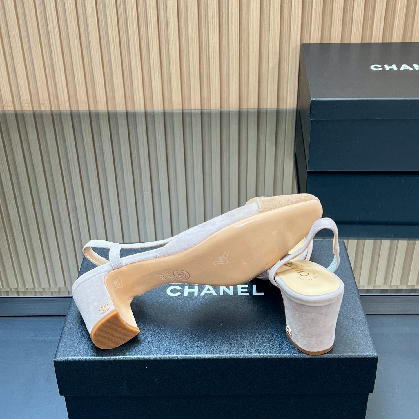 CHANEL 25S SLINGBACK SHOES IN NUDE AND BEIGE SUEDE - 35