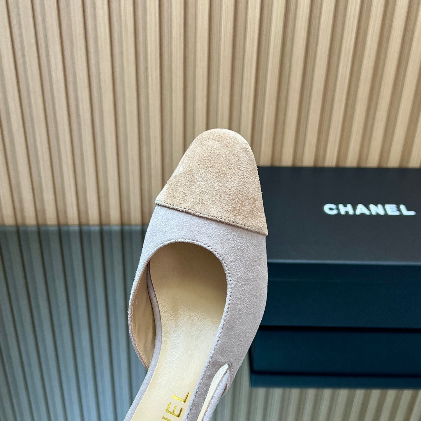 CHANEL 25S SLINGBACK SHOES IN NUDE AND BEIGE SUEDE - 35