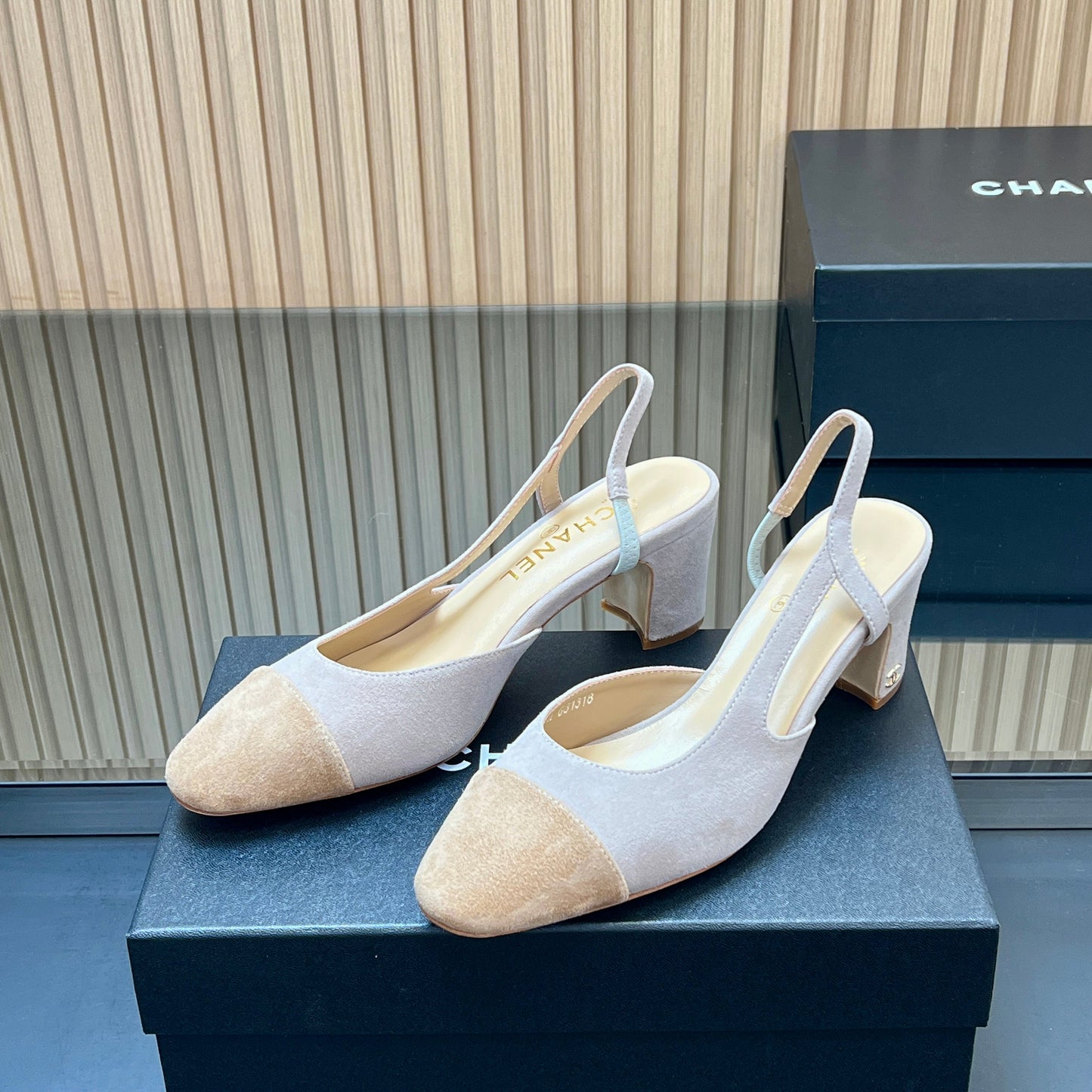 CHANEL 25S SLINGBACK SHOES IN NUDE AND BEIGE SUEDE - 35