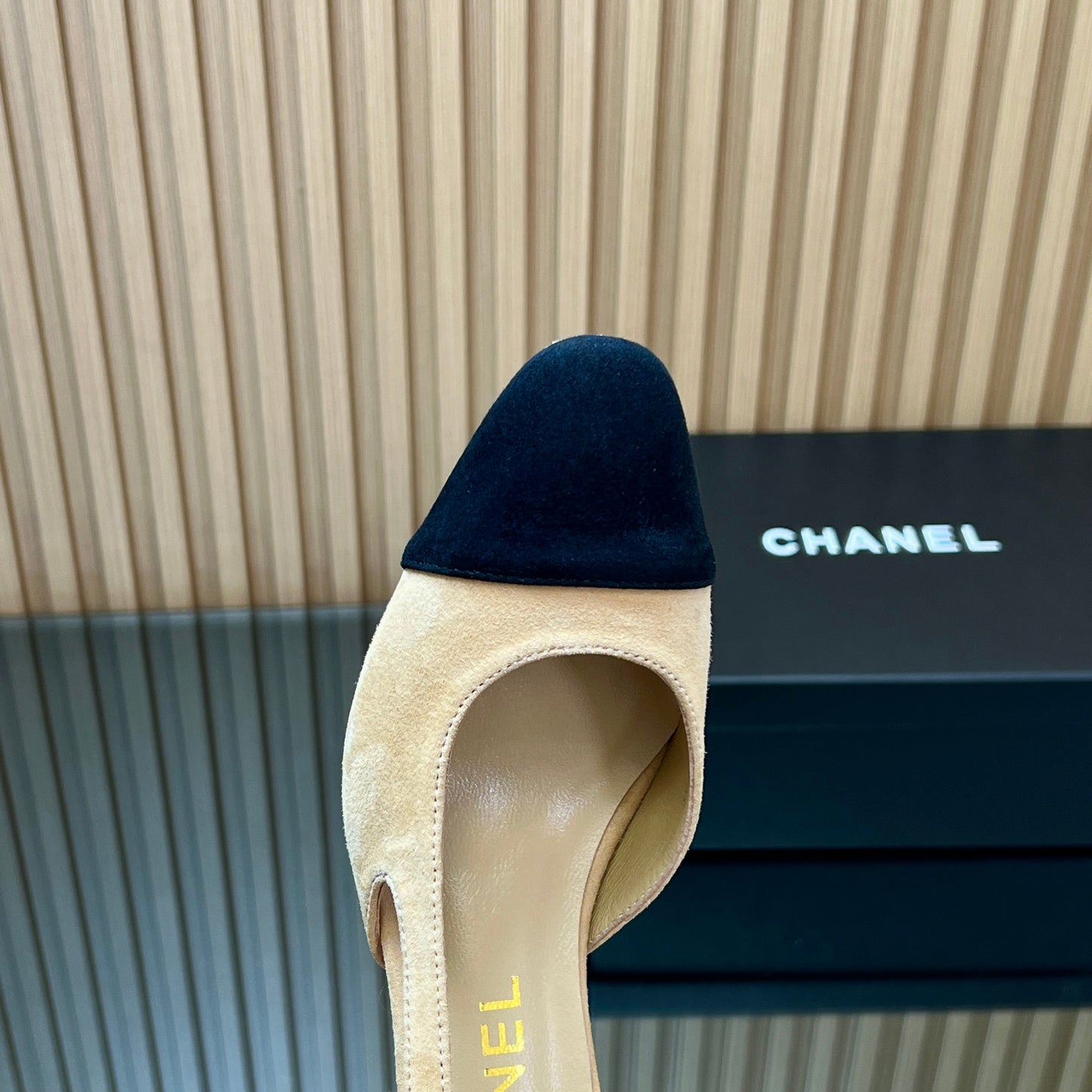 CHANEL 25S SLINGBACK SHOES IN BEIGE AND BLACK SUEDE - 35