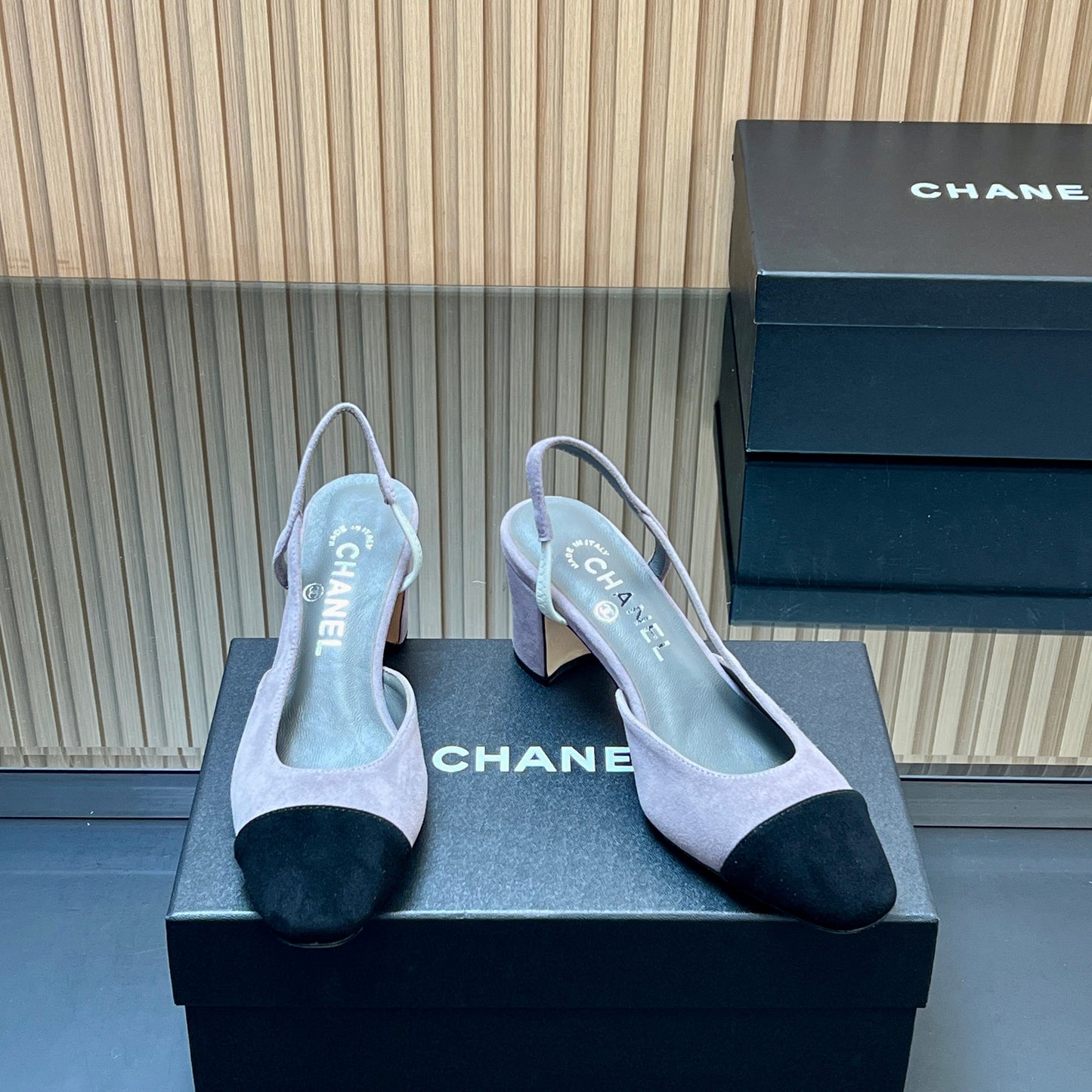 CHANEL 25S SLINGBACK SHOES IN LIGHT PURPLE AND BLACK SUEDE - 35