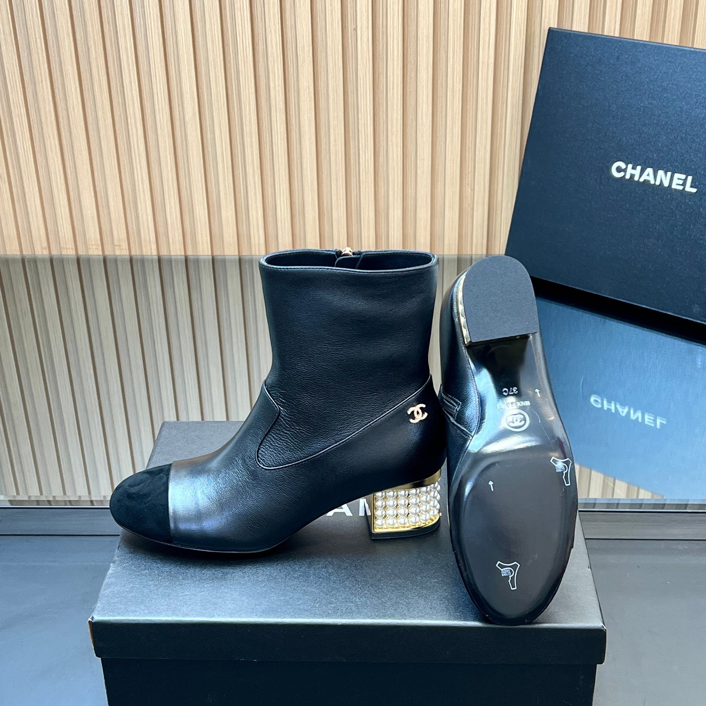 CHANEL 25S TALL BOOTS WITH PEARL DETAILS 50MM IN BLACK SUEDE AND CALFSKIN - 35