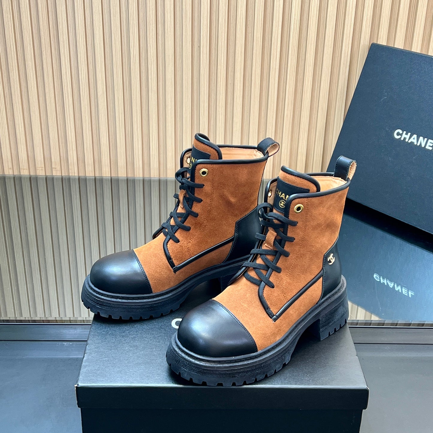 CHANEL 25S LACE-UP ANKLE BOOTS IN DARK CARAMEL SUEDE AND BLACK CALFSKIN - 35