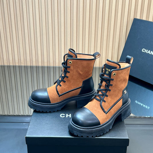 CHANEL 25S LACE-UP ANKLE BOOTS IN DARK CARAMEL SUEDE AND BLACK CALFSKIN - 35