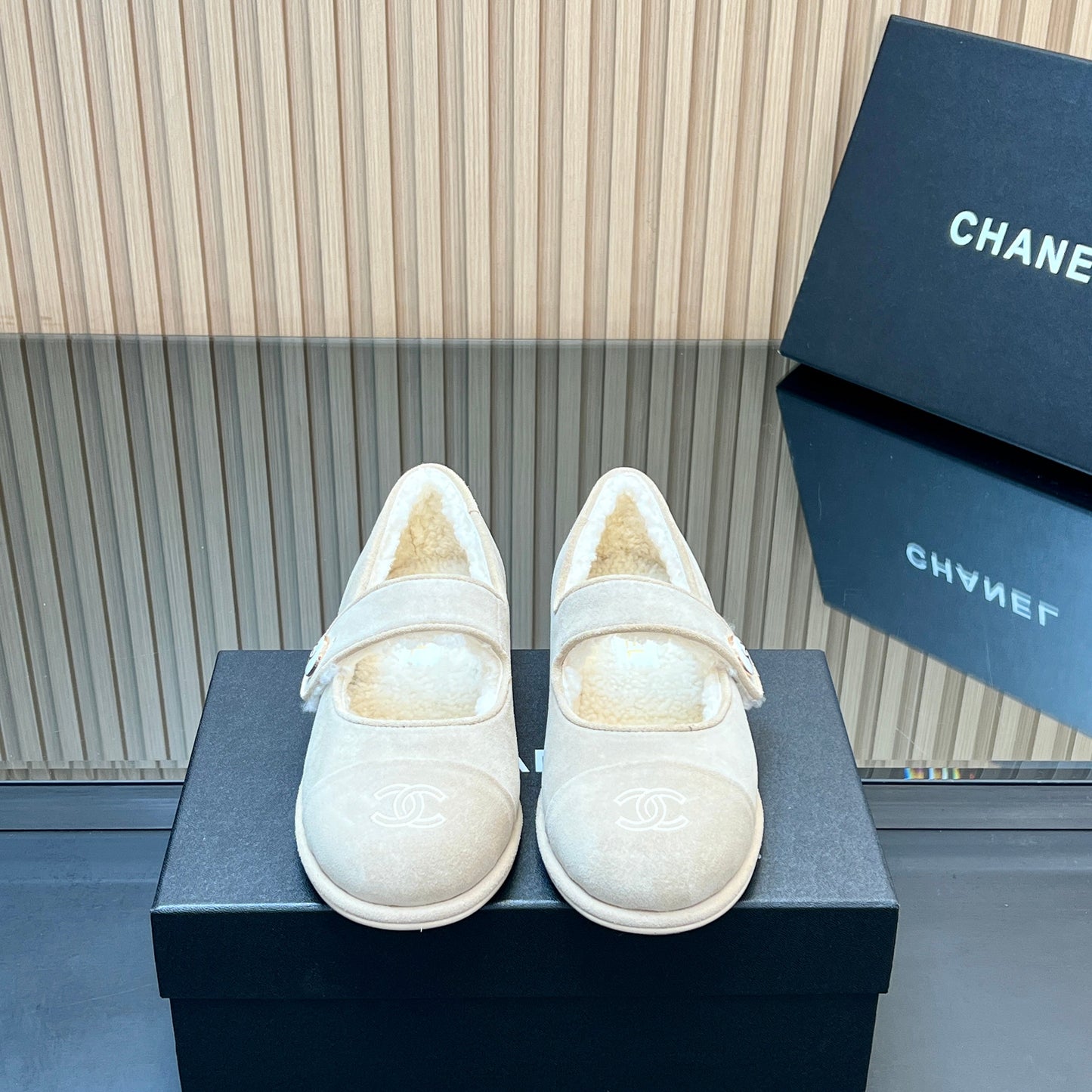 CHANEL 25S FURRY MARY JANE SHOES IN IVORY SUEDE - 35