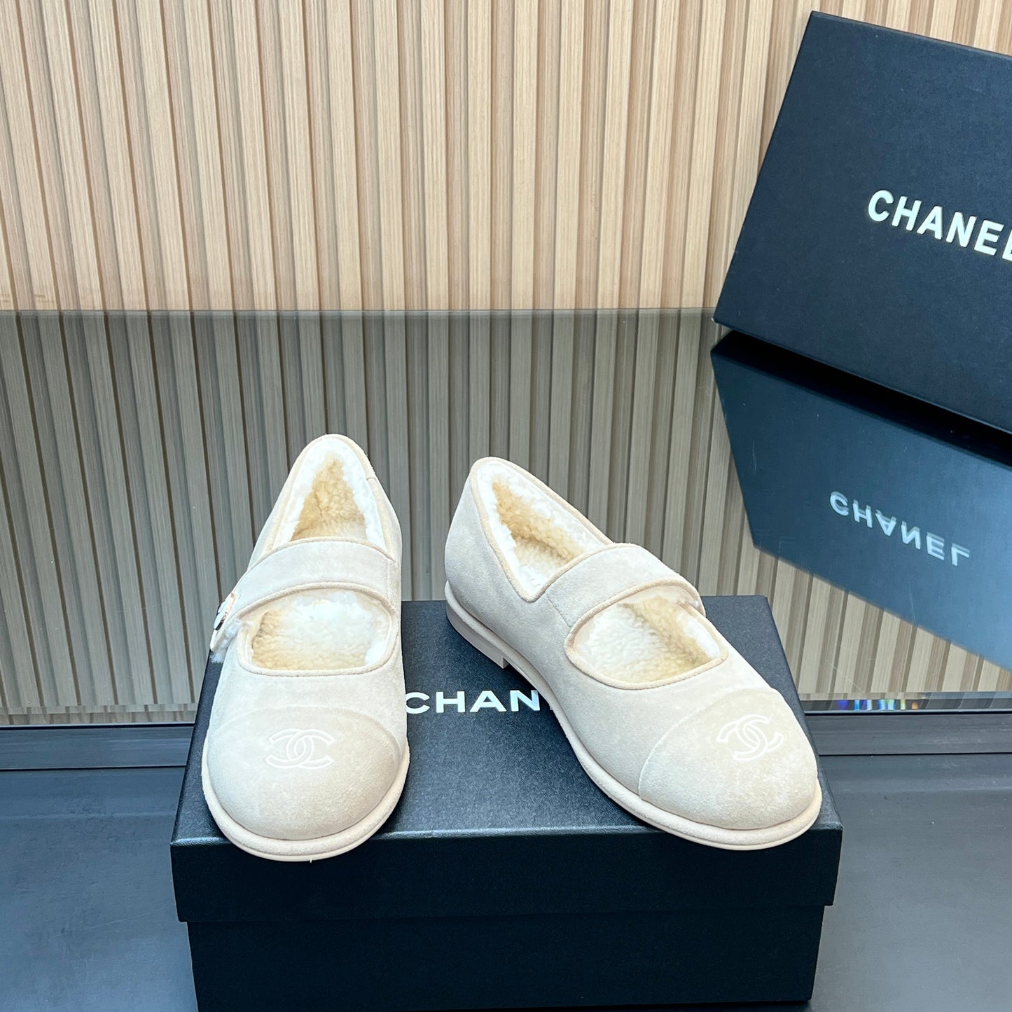 CHANEL 25S FURRY MARY JANE SHOES IN IVORY SUEDE - 35