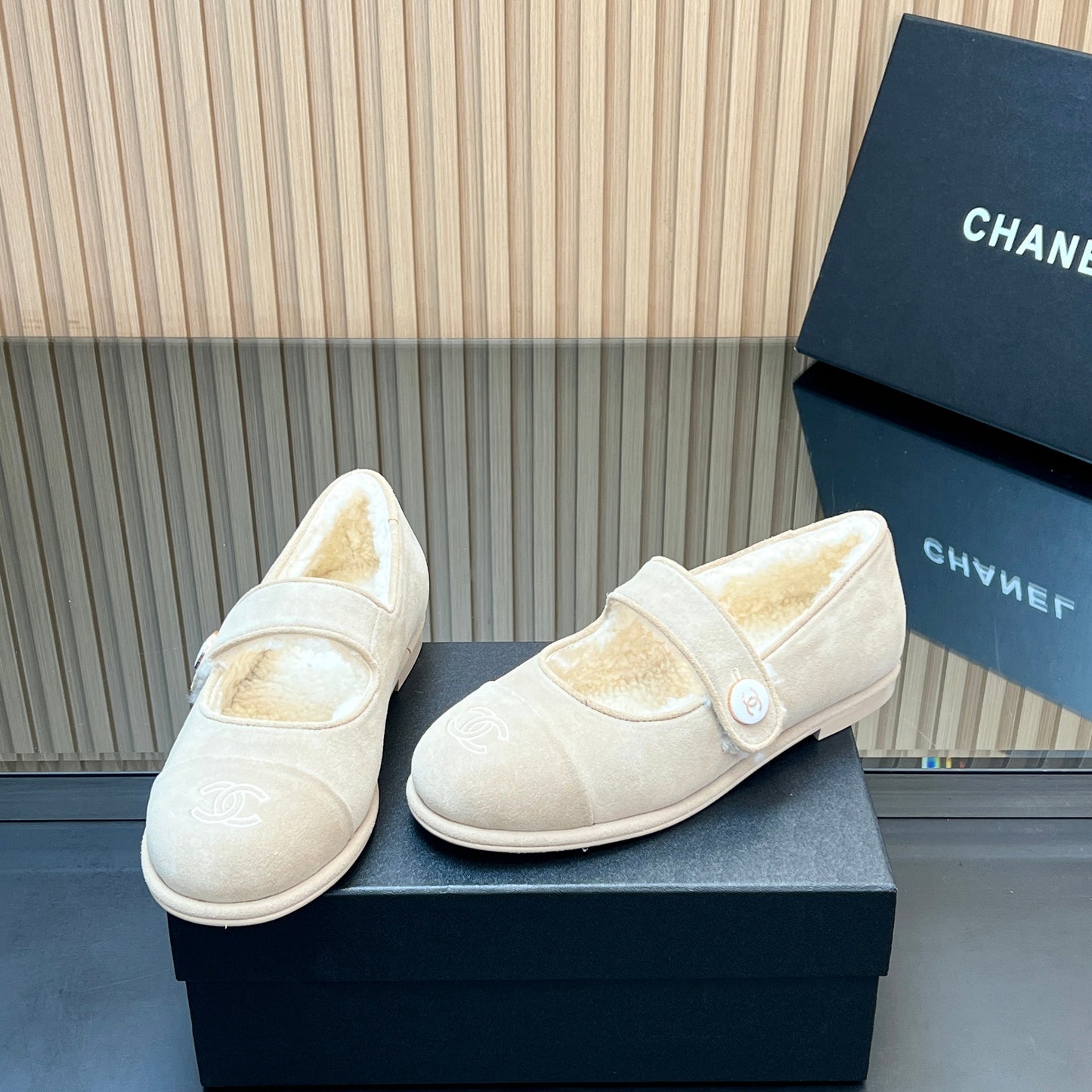 CHANEL 25S FURRY MARY JANE SHOES IN IVORY SUEDE - 35