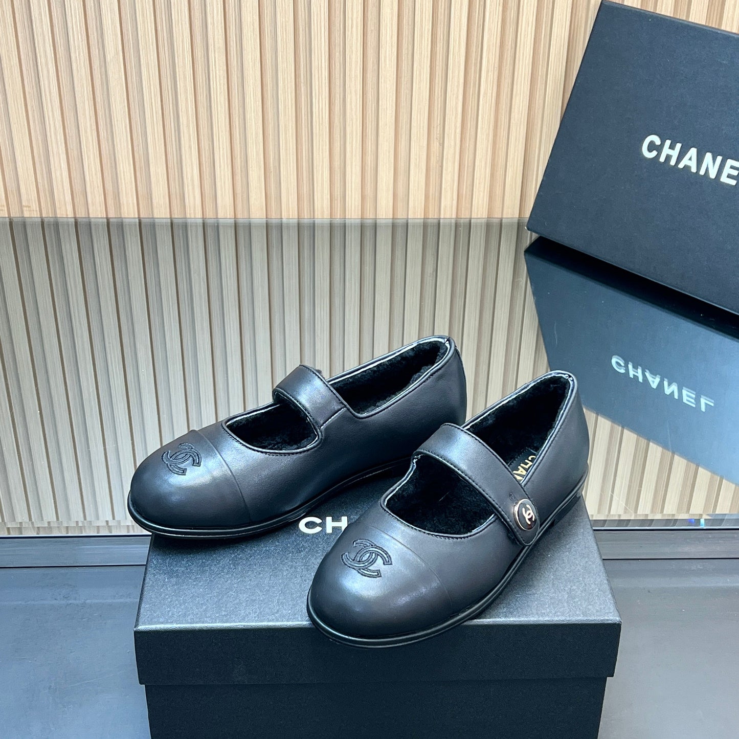CHANEL 25S FURRY MARY JANE SHOES IN BLACK CALFSKIN - 35
