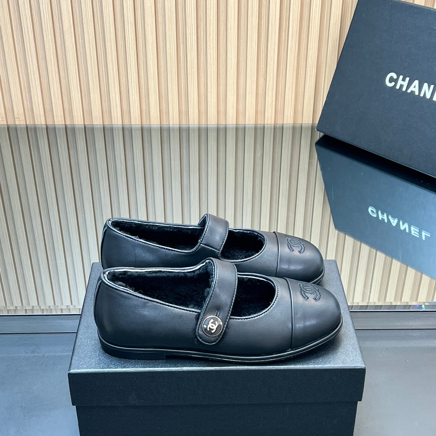 CHANEL 25S FURRY MARY JANE SHOES IN BLACK CALFSKIN - 35