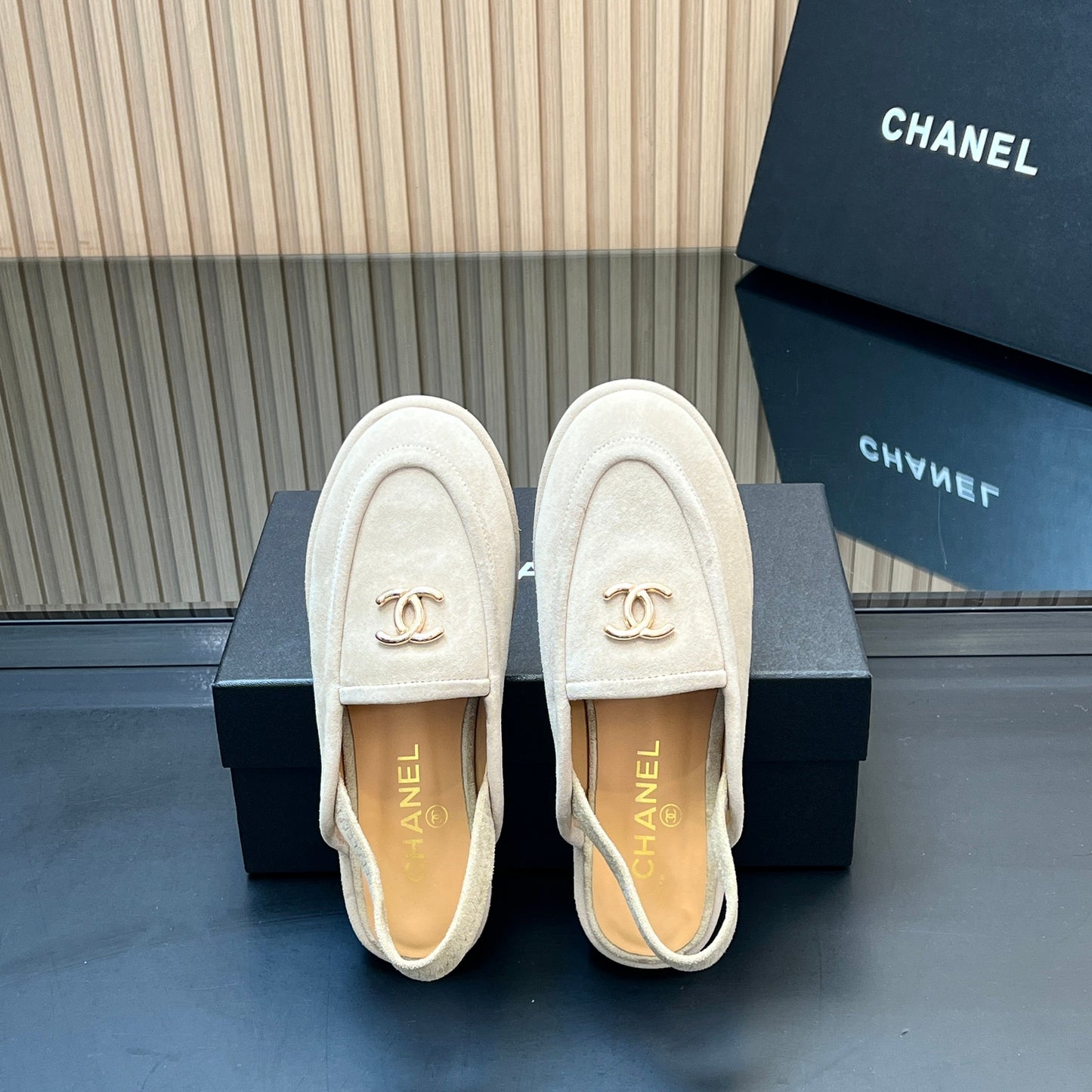CHANEL 25S BACK STRAP MULE 15MM IN IVORY SUEDE GOLD HARDWRE - 35
