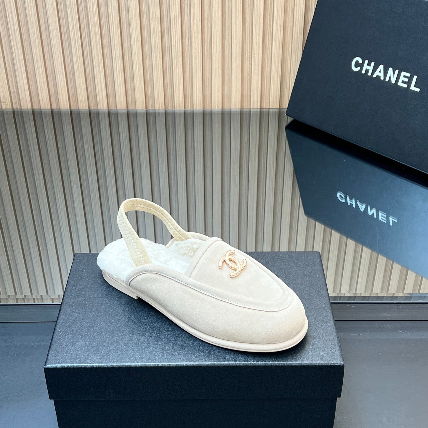 CHANEL 25S BACK STRAP MULE 15MM IN IVORY SUEDE AND WOOL GOLD HARDWRE - 35