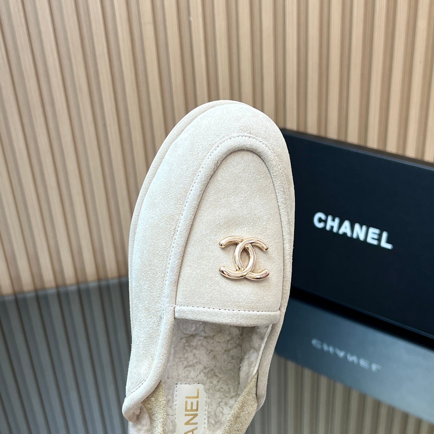CHANEL 25S BACK STRAP MULE 15MM IN IVORY SUEDE AND WOOL GOLD HARDWRE - 35