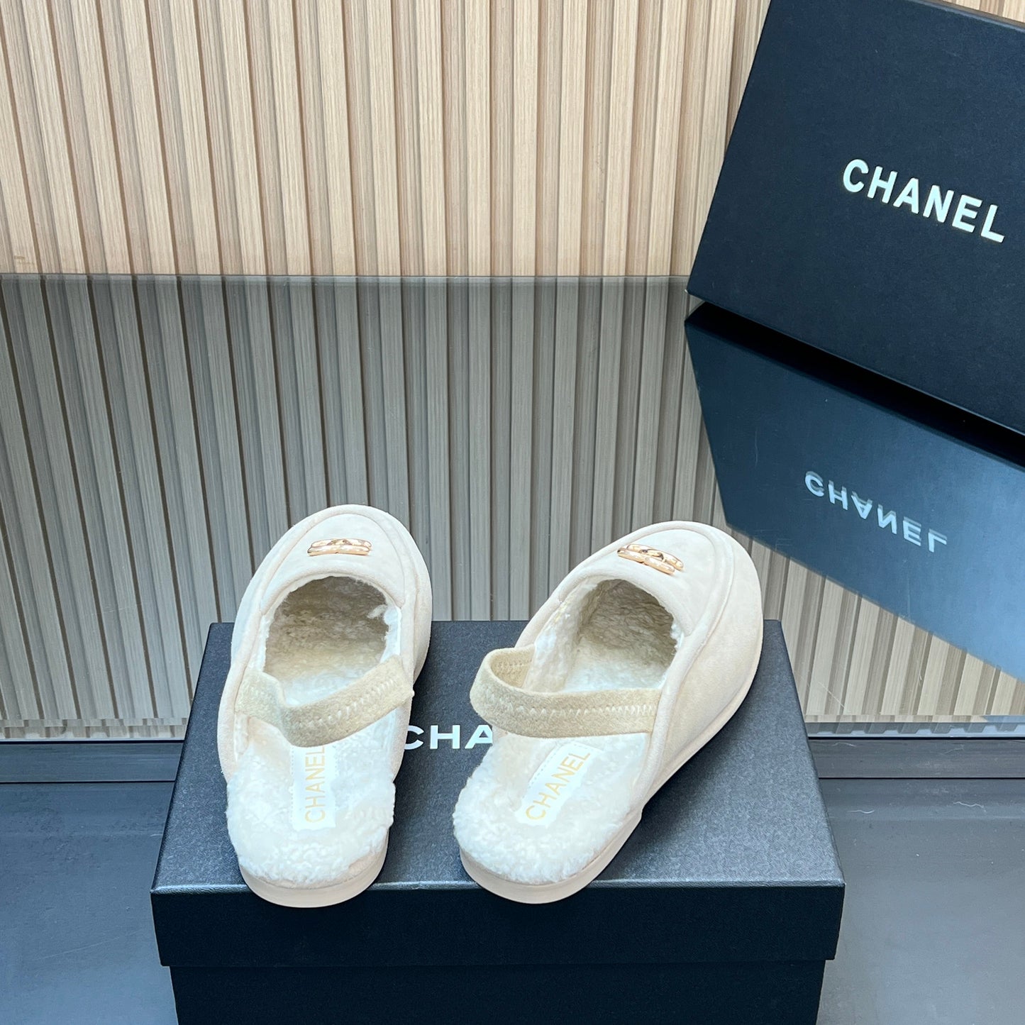 CHANEL 25S BACK STRAP MULE 15MM IN IVORY SUEDE AND WOOL GOLD HARDWRE - 35