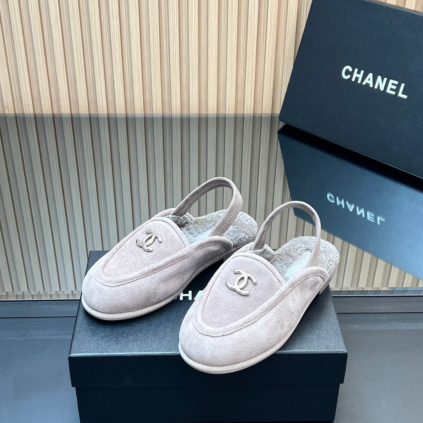 CHANEL 25S BACK STRAP MULE 15MM IN LIGHT PURPLE SUEDE AND WOOL SILVER HARDWRE - 35