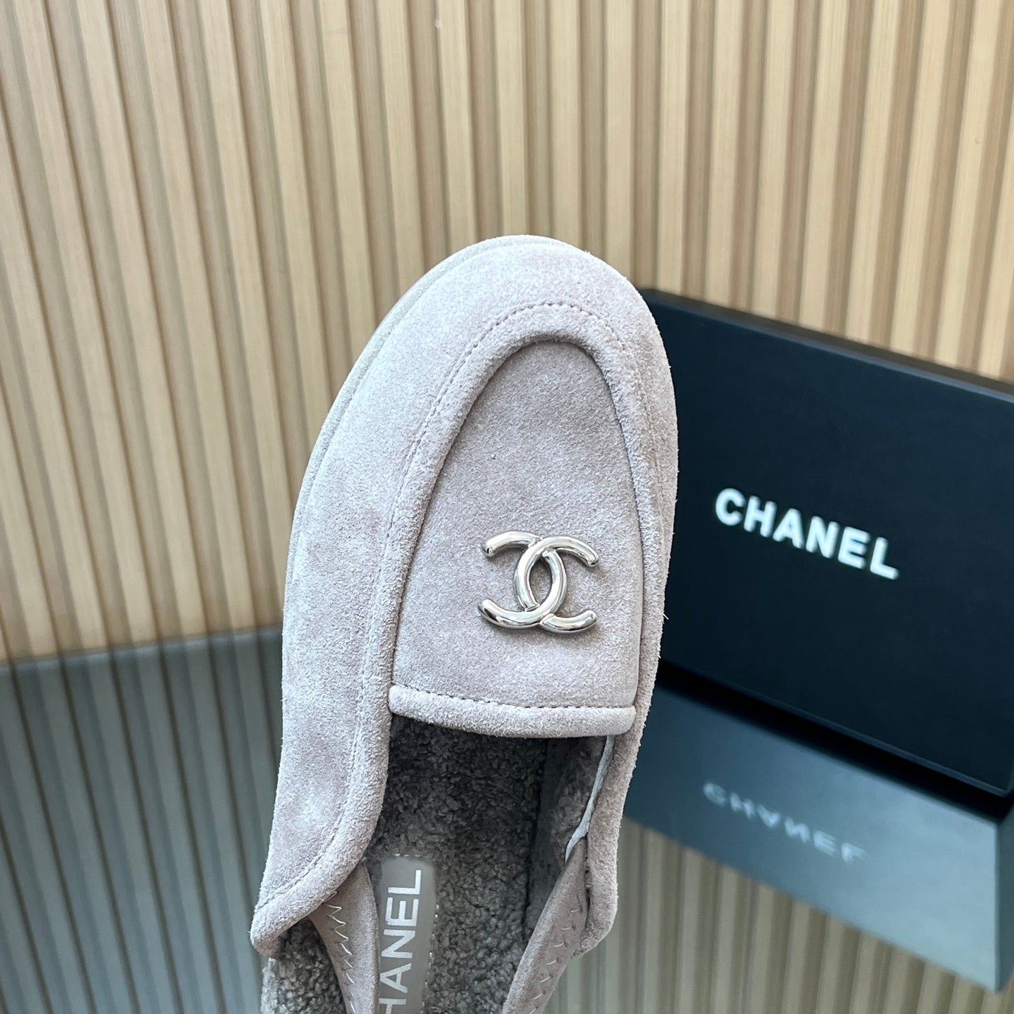 CHANEL 25S BACK STRAP MULE 15MM IN LIGHT PURPLE SUEDE AND WOOL SILVER HARDWRE - 35