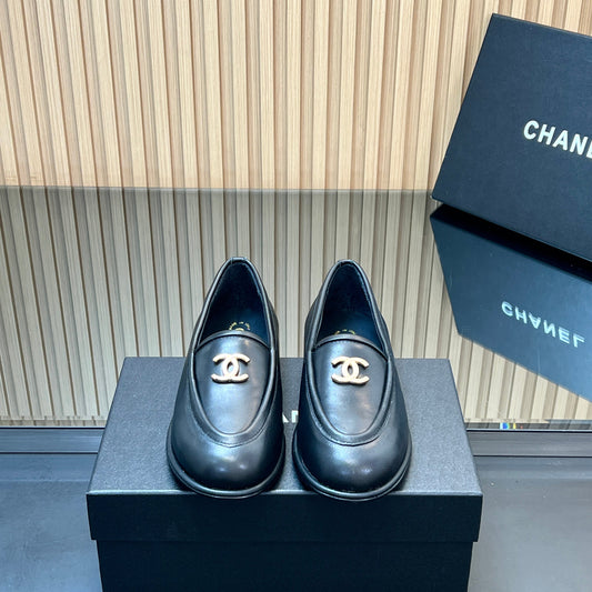 CHANEL 25S ТЕДДІ ЛОФЕРИ 15 ММ З ЧОРНОЇ ТЕЛЯЧОЇ ШКІРИ З ЗОЛОТОЮ ФУРНІТУРОЮ - 35