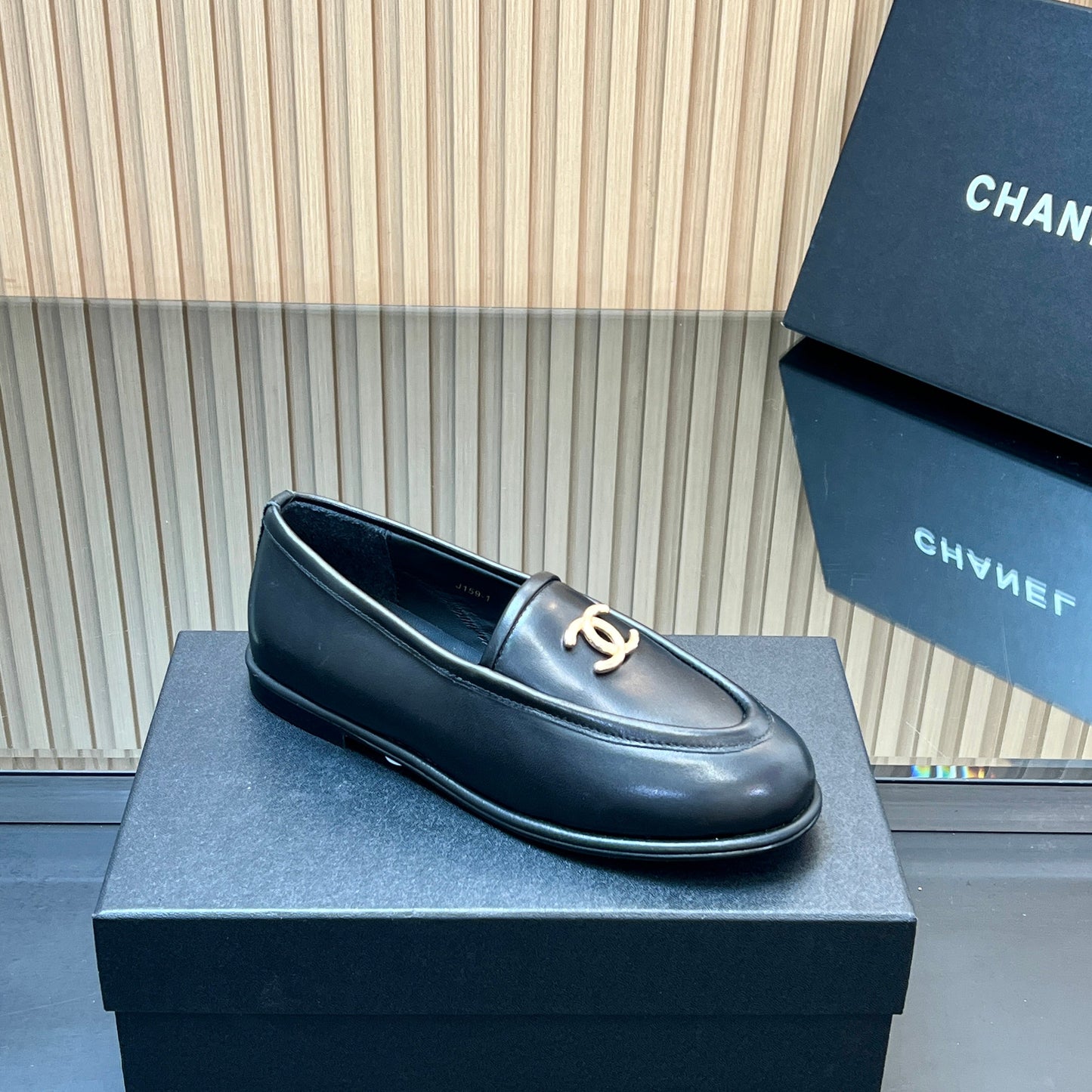 CHANEL 25S TEDDY LOAFER 15MM IN BLACK CALFSKIN GOLD HARDWRE - 35