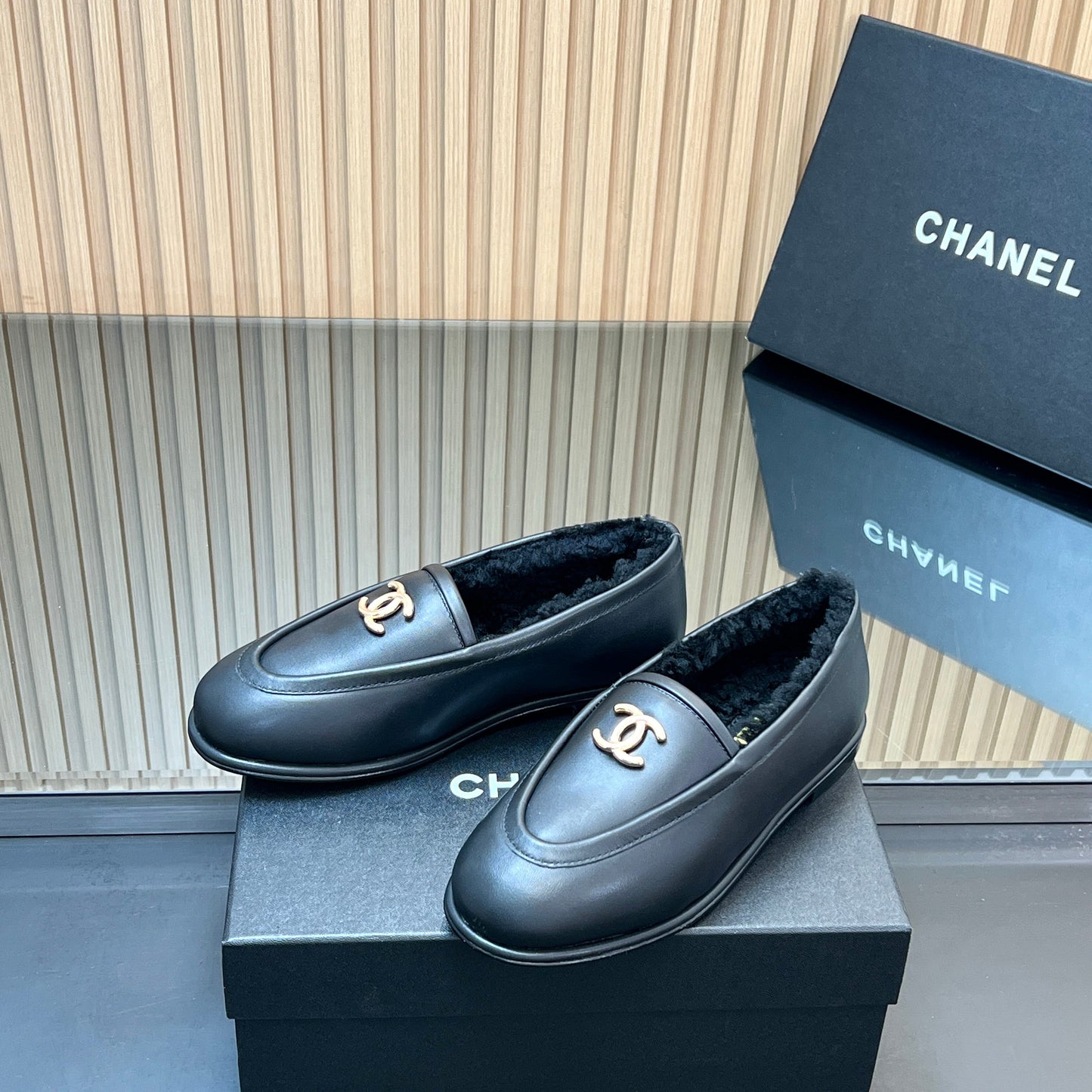 CHANEL 25S MARY JANE BALLET FLATS IN BLACK CALFSKIN AND SOLF FLEECE LINING - 35