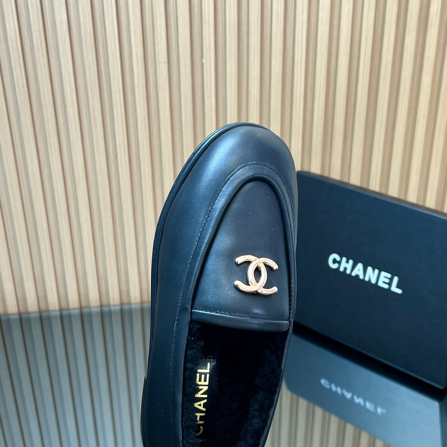CHANEL 25S MARY JANE BALLET FLATS IN BLACK CALFSKIN AND SOLF FLEECE LINING - 35