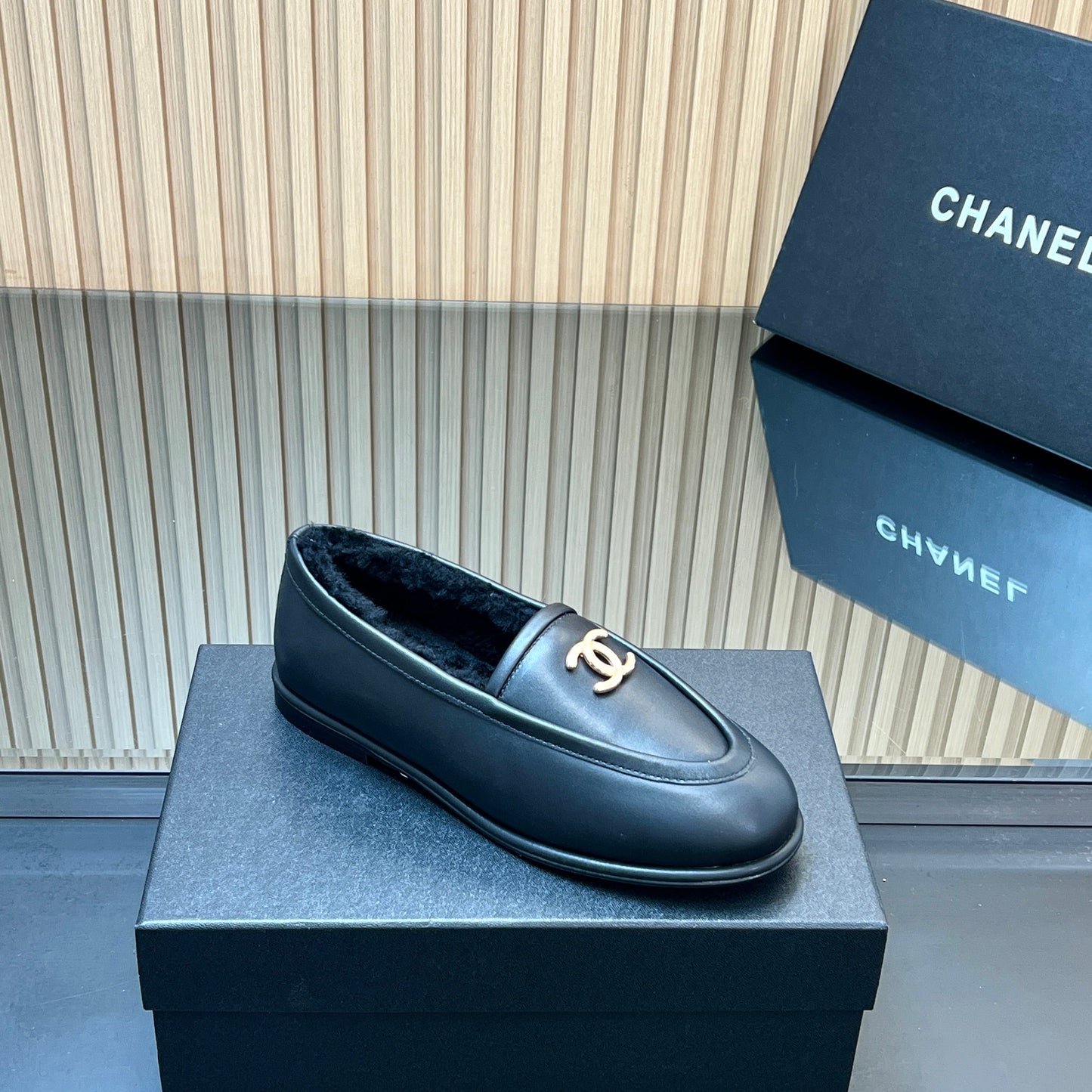 CHANEL 25S MARY JANE BALLET FLATS IN BLACK CALFSKIN AND SOLF FLEECE LINING - 35