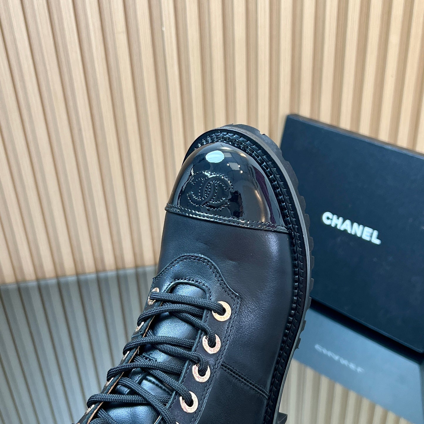 CHANEL 25S MARTIN LACE-UP BOOTS WITH CHAIN DETAIL IN BLACK CALFSKIN - 35