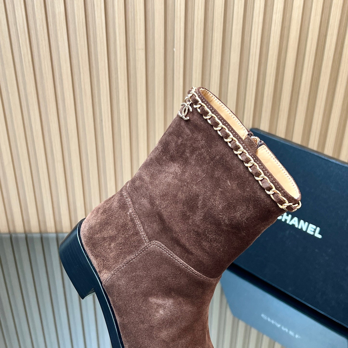 CHANEL 25S SHORT BOOTS WITH CHAIN IN DARK BROWN SUEDE - 35