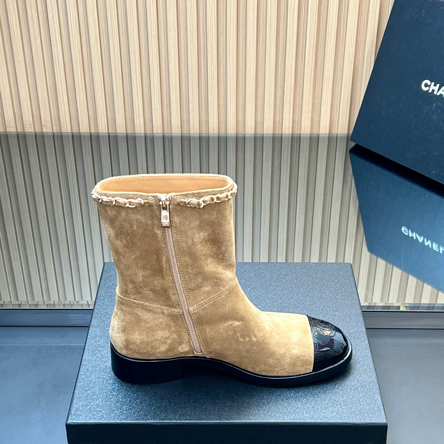 CHANEL 25S SHORT BOOTS WITH CHAIN IN LIGHT BROWN SUEDE - 35