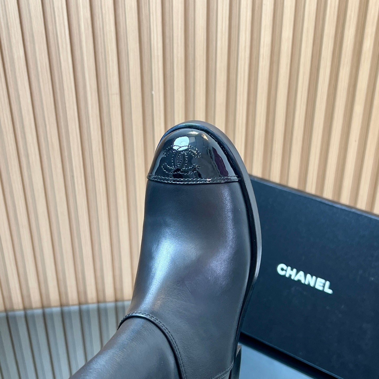 CHANEL 25S SHORT BOOTS WITH CHAIN IN BLACK CALFSKIN - 35