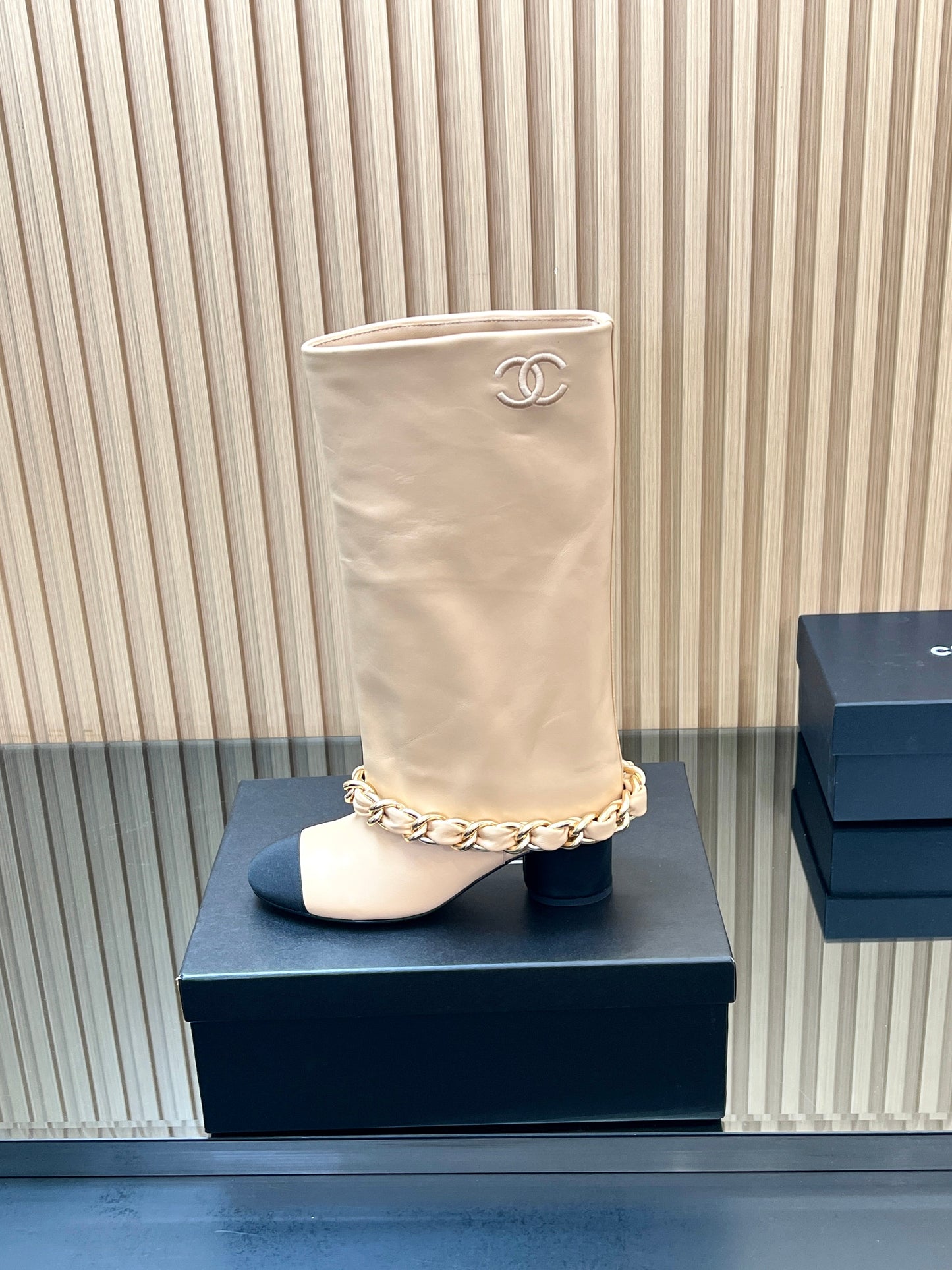 CHANEL 25S HIGH BOOTS 65MM IN BEIGE CALFSKIN GOLD HARDWRE - 35