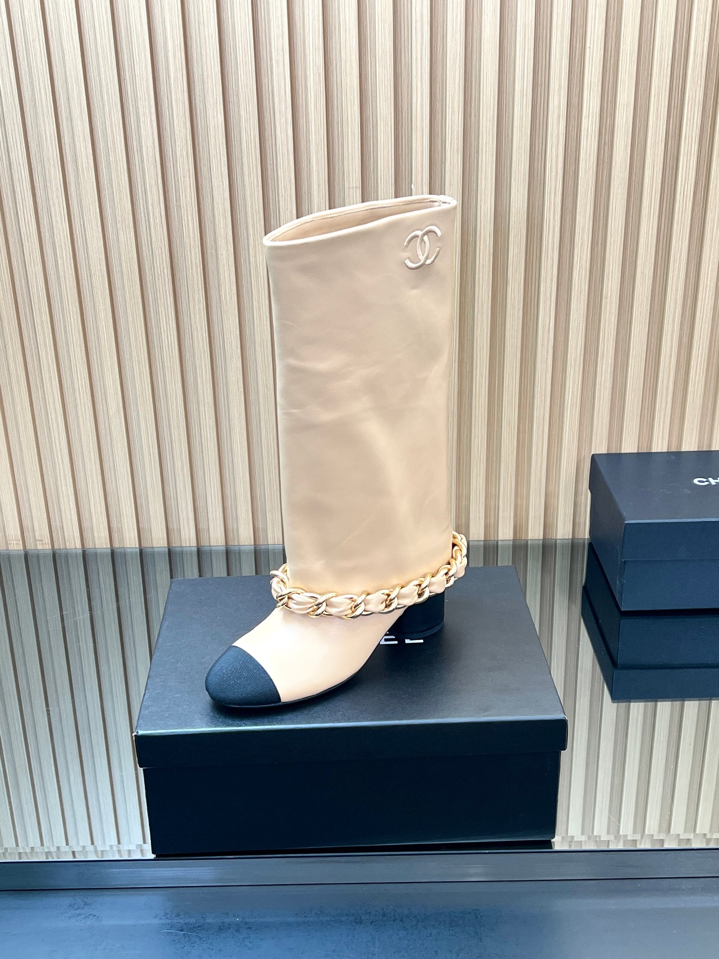 CHANEL 25S HIGH BOOTS 65MM IN BEIGE CALFSKIN GOLD HARDWRE - 35