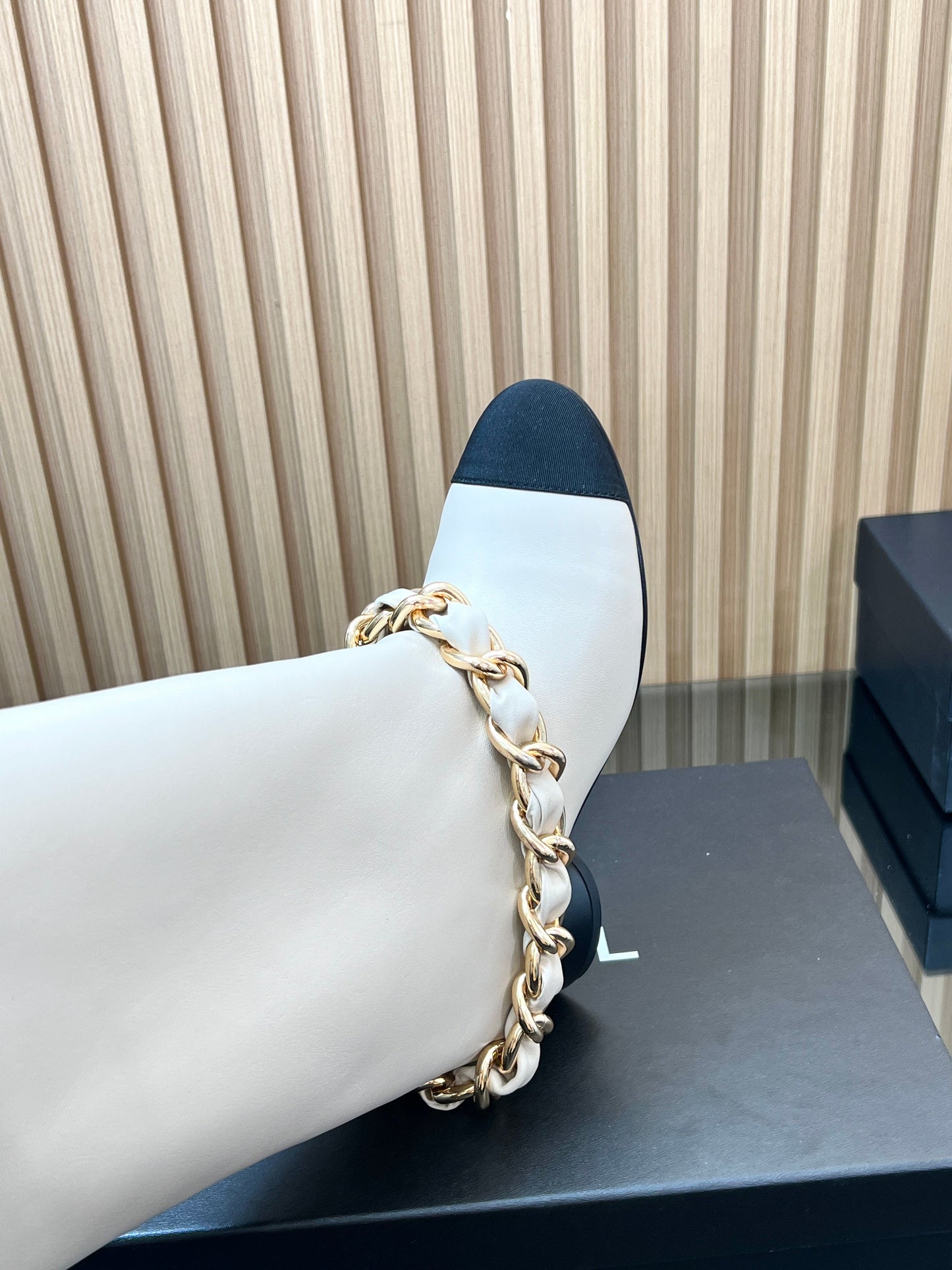 CHANEL 25S HIGH BOOTS 65MM IN WHITE CALFSKIN GOLD HARDWRE - 35