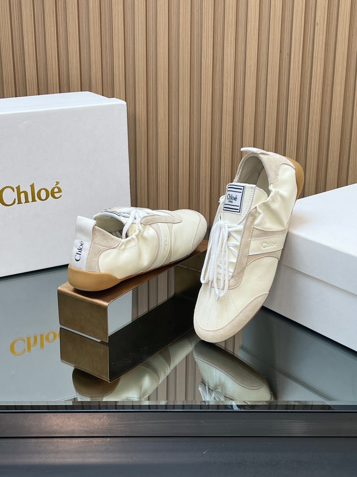 CHLOÉ 26S SNEAKERS IN CREAM WHITE CALFSKIN AND LIGHT PINK SUEDE
