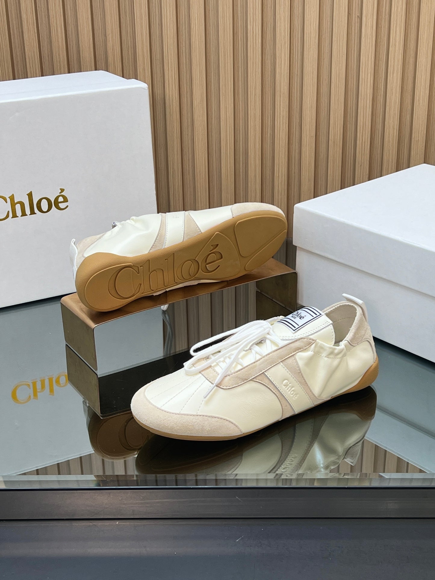 CHLOÉ 26S SNEAKERS IN CREAM WHITE CALFSKIN AND LIGHT PINK SUEDE