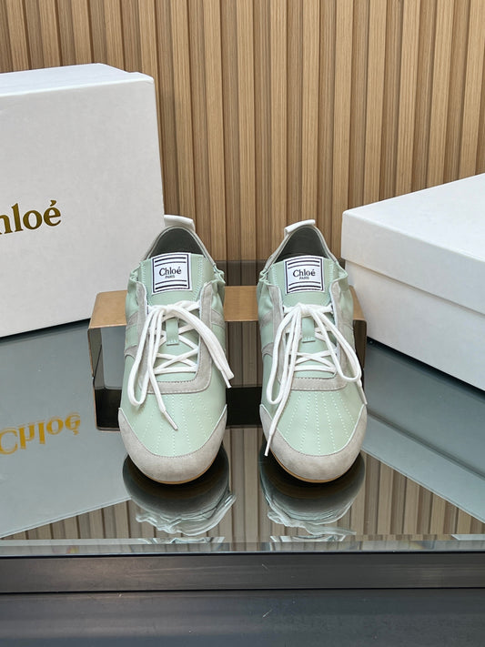 КРОСІВКИ CHLOÉ 26S ЗІ СВІТЛО-ЗЕЛЕНОЇ ТЕЛЯЧОЇ ШКІРИ ТА СІРОЇ ЗАМШІ